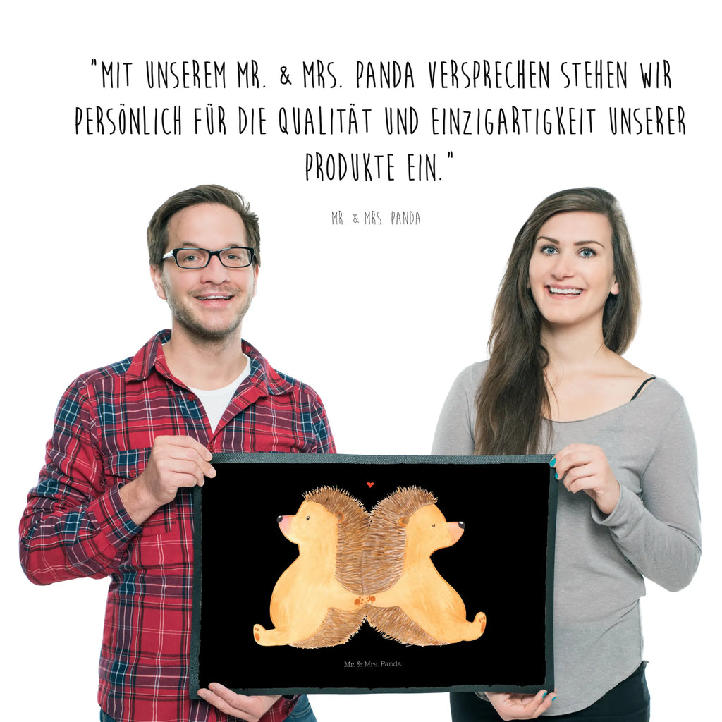 Fußmatte Igel händchenhaltend Eingangsteppich, Fußmatten, Schmutzmatte, Türvorleger, flurmatte, Sauberlaufmatte, Schmutzfangteppich, Schmutzfangmatte, Fußabtreter, Türmatte, Fußabstreifer, Haustürmatte, Fussmatte, Abtreter, sauberlaufmatten, Eingangsmatte, fußmatte, schmutzfangmatten, Schmutzfänger, hausmatte, Schuhabstreifer, türmatten, Abtretmatte, matte haustür, außenmatte, abstreifer, Partner, Freundin, Liebe, Heiraten, Jahrestag, Heiratsantrag, Hocheitstag, Liebesgeschenk, Verlobung, Ehefrau, Freund, Ehemann, Love, Liebesbotschaft, Gemeinsamkeit, Große Liebe, Igelliebe, Hand in Hand, Geschenk für Zwei, Hochzeit, Liebesbeweis, Lieblingsmensch, Igel