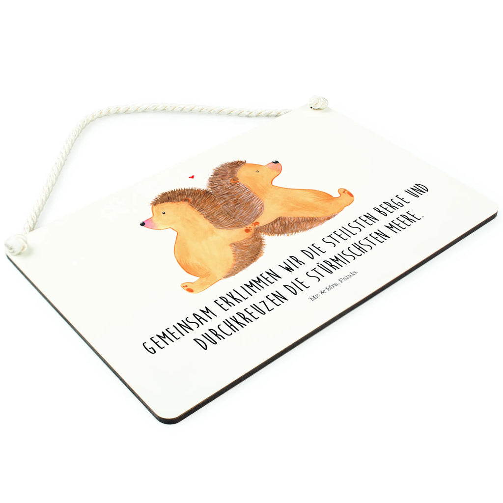 Deko Schild Igel händchenhaltend Motivschild, dekoration schild, holzbild, Küchenschild, hängeschild, wandtafel, Türschild Familie, sprüche schild, Schild mit Spruch, Dekoschild, Holzschild, Türschild, Holztafel, dekotafel, Deko Wandtafel, wandhänger, Badschild, dekoschilder, Deko Schild, Schild, Wandschild, Spruchschild, Freund, Liebe, Heiraten, Jahrestag, Heiratsantrag, Liebesgeschenk, Hocheitstag, Verlobung, Partner, Freundin, Ehemann, Ehefrau, Hochzeit, Geschenk für Zwei, Lieblingsmensch, Große Liebe, Love, Liebesbeweis, Liebesbotschaft, Hand in Hand, Gemeinsamkeit, Igel, Igelliebe