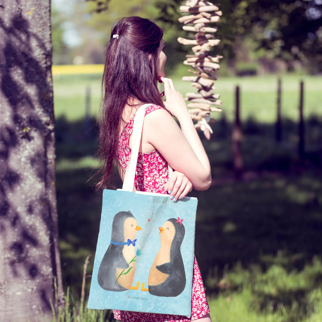 torba na zakupy Pingwin para Tragetaschen, Leinentasche, Tragetasche Ohne Plastik, Leinentaschen, Tragetasche Wiederverwendbar, Große Tragetasche, Tragetasche Kinder, Einkaufstaschen, Tragetasche Umweltfreundlich, Tragetasche Bedruckt, Tragetasche Vintage, Tragetasche Für Büro, Jutetaschen, Tragetasche Mit Henkel, Tragetasche Mit Spruch, Faltbare Tragetasche, Tragetasche Herren, Tragetasche Für Einkäufe, Tragetasche Waschbar, Stofftasche, Bunte Tragetasche, Tragetasche Für Bücher, Beutel Tasche, Tragetasche Für Alltag, Stofftaschen, Tragetasche, Tragetasche Blanko, Baumwolltasche, Tragetasche Geschenkidee, Tragetasche Modern, Kleine Tragetasche, Baumwolltaschen, Tragetasche Handgemacht, Tragetasche Zum Umhängen, Tragetasche Nachhaltig, Einkaufstasche, Tragetasche Mit Motiv, Jutetasche, Tragetasche Für Schule, Tragetasche Damen, Tragetasche Robust, Tragetasche Design, Lustige Tragetasche, Pinguin, große Liebe, Verlobung, Hochzeitstag, Liebe, Liebespaar, Liebesgeschenk, Pinguine, Liebesbeweis, Traumpaar, Jahrestag, Hochzeitsgeschenk, Hochzeit