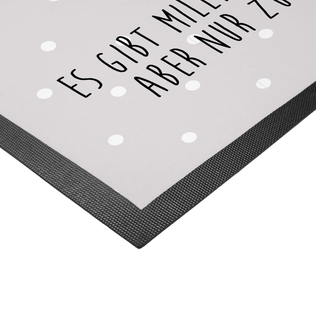 Doormat Penguin with child matte haustür, Fußmatten, Schmutzfangteppich, Fußabtreter, außenmatte, Eingangsteppich, Eingangsmatte, Schmutzmatte, Schuhabstreifer, Fußabstreifer, Fussmatte, abstreifer, Türmatte, Schmutzfangmatte, hausmatte, flurmatte, Abtreter, Schmutzfänger, Sauberlaufmatte, fußmatte, sauberlaufmatten, Haustürmatte, Abtretmatte, Türvorleger, türmatten, schmutzfangmatten, Papa, Muttertag, Opa, Oma, Bruder, Schwester, Familie, Vatertag, Mama, Mutter, Geburststag, Mami, Geschenk, Mutti