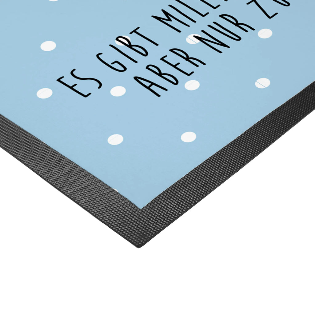 Doormat Penguin with child matte haustür, Fußmatten, Schmutzfangteppich, Fußabtreter, außenmatte, Eingangsteppich, Eingangsmatte, Schmutzmatte, Schuhabstreifer, Fußabstreifer, Fussmatte, abstreifer, Türmatte, Schmutzfangmatte, hausmatte, flurmatte, Abtreter, Schmutzfänger, Sauberlaufmatte, fußmatte, sauberlaufmatten, Haustürmatte, Abtretmatte, Türvorleger, türmatten, schmutzfangmatten, Papa, Muttertag, Opa, Oma, Bruder, Schwester, Familie, Vatertag, Mama, Mutter, Geburststag, Mami, Geschenk, Mutti