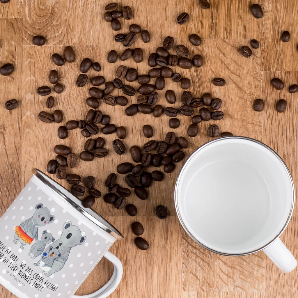 Enamel camping mug Koala Family wanderbecher, blechbecher, Campingbecher, wandertasse, Tasse, Emaille Tasse, Emailletasse, Teebecher, Emaille Becher, Pott, Trinkbecher, Becher, Tasse Emaille, becher emaille, Kaffeebecher, Teetasse, Metalltasse, Campingtasse, Blechtasse, Kaffeetasse, metallbecher, Reisebecher, emaillebecher, reisetasse, Oma, Opa, Muttertag, Familie, Schwester, Bruder, Vatertag, Mama, Papa, Familienleben, Family, Koalas, Geschwister, Kinder, Koala