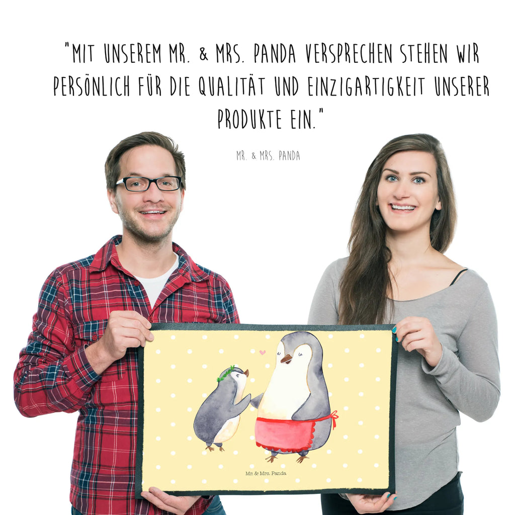 Doormat Penguin with child matte haustür, Fußmatten, Schmutzfangteppich, Fußabtreter, außenmatte, Eingangsteppich, Eingangsmatte, Schmutzmatte, Schuhabstreifer, Fußabstreifer, Fussmatte, abstreifer, Türmatte, Schmutzfangmatte, hausmatte, flurmatte, Abtreter, Schmutzfänger, Sauberlaufmatte, fußmatte, sauberlaufmatten, Haustürmatte, Abtretmatte, Türvorleger, türmatten, schmutzfangmatten, Papa, Muttertag, Opa, Oma, Bruder, Schwester, Familie, Vatertag, Mama, Mutter, Geburststag, Mami, Geschenk, Mutti