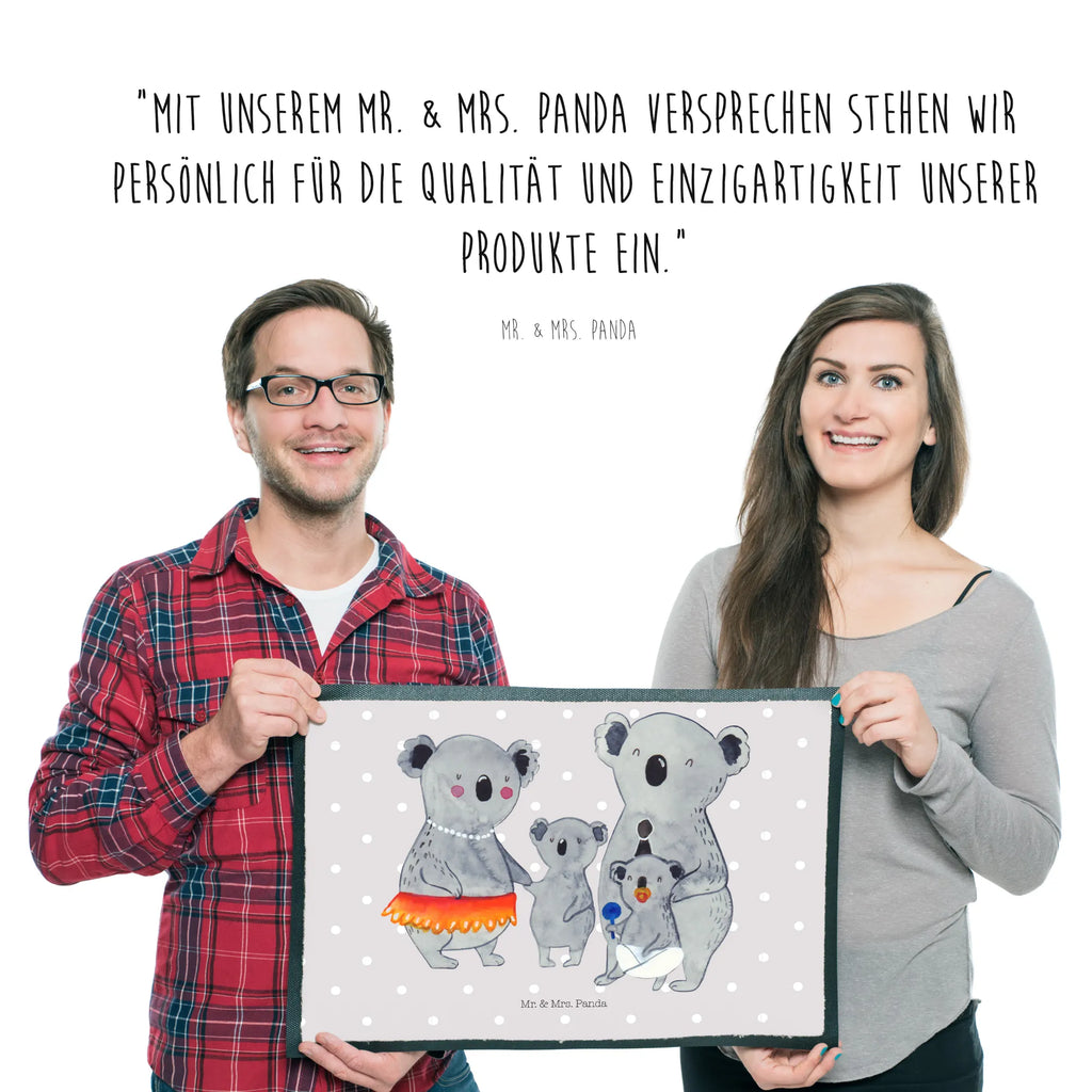 Doormat Koala Family Fußabstreifer, Fußmatte außen wetterfest, Türmatte, Schmutzfangteppich, Fußabtreter, Türvorleger, Fussmatten online, Matte, Motivfußmatte, Sauberlaufmatte, Schmutzmatte, Gummimatte, Fußmatte innen, Fußabstreifer außen, Gummi Matte, Fussmatten, Schmutzfangmatte, Schmutzfänger, Fußmatte outdoor, Eingangsteppich, Haustürmatte, Fußmatte waschbar, Fußabtreter außen, Vorleger, Fußmatten, Fußmatte außen, Schmutzfangmatte waschbar, Familie, Vatertag, Muttertag, Bruder, Schwester, Mama, Papa, Oma, Opa, Koala, Geschwister, Familienleben, Family, Kinder, Koalas