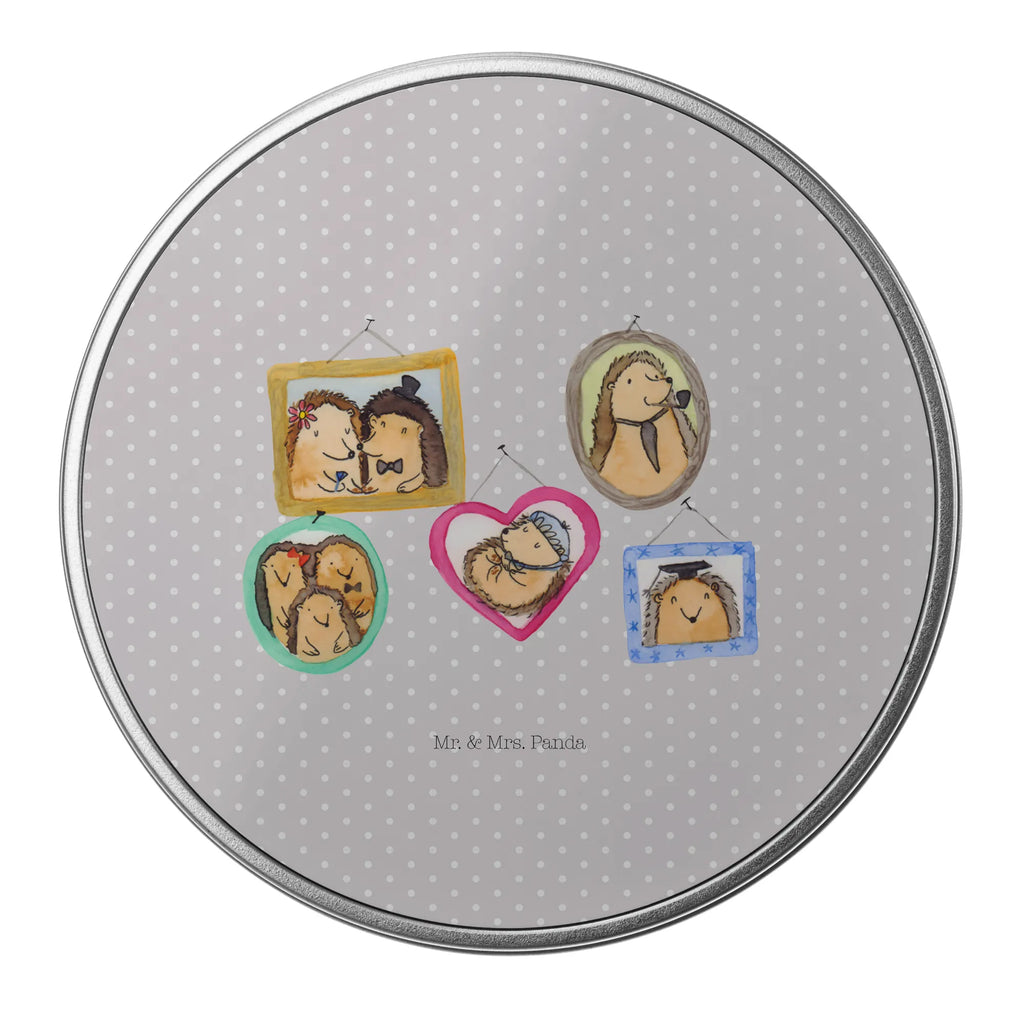 okrągła puszka z blachy Rodzina jeży plätzchendose, runde dosen, plätzchendosen, Vorratsdosen, Runde Dose, blechdosen, Keksdose, Runde Blechdose, Blechdose Rund, geschenkdosen, Blechdose, Metalldose Rund, metalldosen, Aufbewahrungsdosen, runddosen, runde keksdose, Metalldose, dosen, Dose, keksdosen, Metallbox, gebäckdose, Aufbewahrungsbox, runddose, runde blechdosen, metallboxen, runde keksdosen, Aufbewahrungsdose, Vorratsdose, Geschenkdose, gebäckdosen, Schwester, Familie, Papa, Mama, Muttertag, Vatertag, Oma, Opa, Bruder, Bilder, Igel, Liebe, Zusammenhalt, Glück