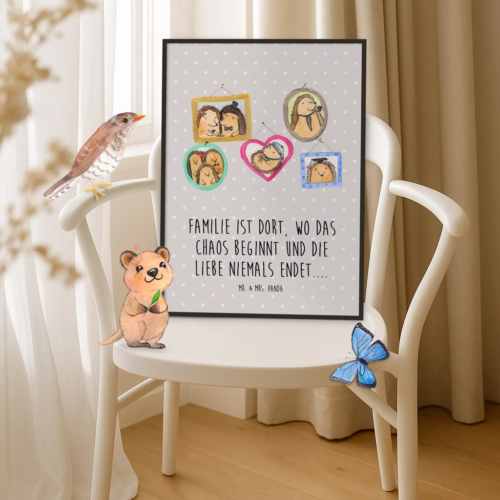 Poster Igel Familie Designposter, Wanddekoration, Bild für Wand, drucke, wanddeko, Deko Bild, Poster, kunst für die wand, Kunstdruck, Mr. & Mrs. Panda Poster, Posterdruck, Wandschmuck, Bild, Wandbild, wandkunst, kunstdruck poster, Plakat, Wandposter, kunstposter, wanddruck, grafikposter, Wanddeko Bild, Bruder, Schwester, Familie, Opa, Oma, Papa, Mama, Vatertag, Muttertag, Liebe, Zusammenhalt, Igel, Glück, Bilder
