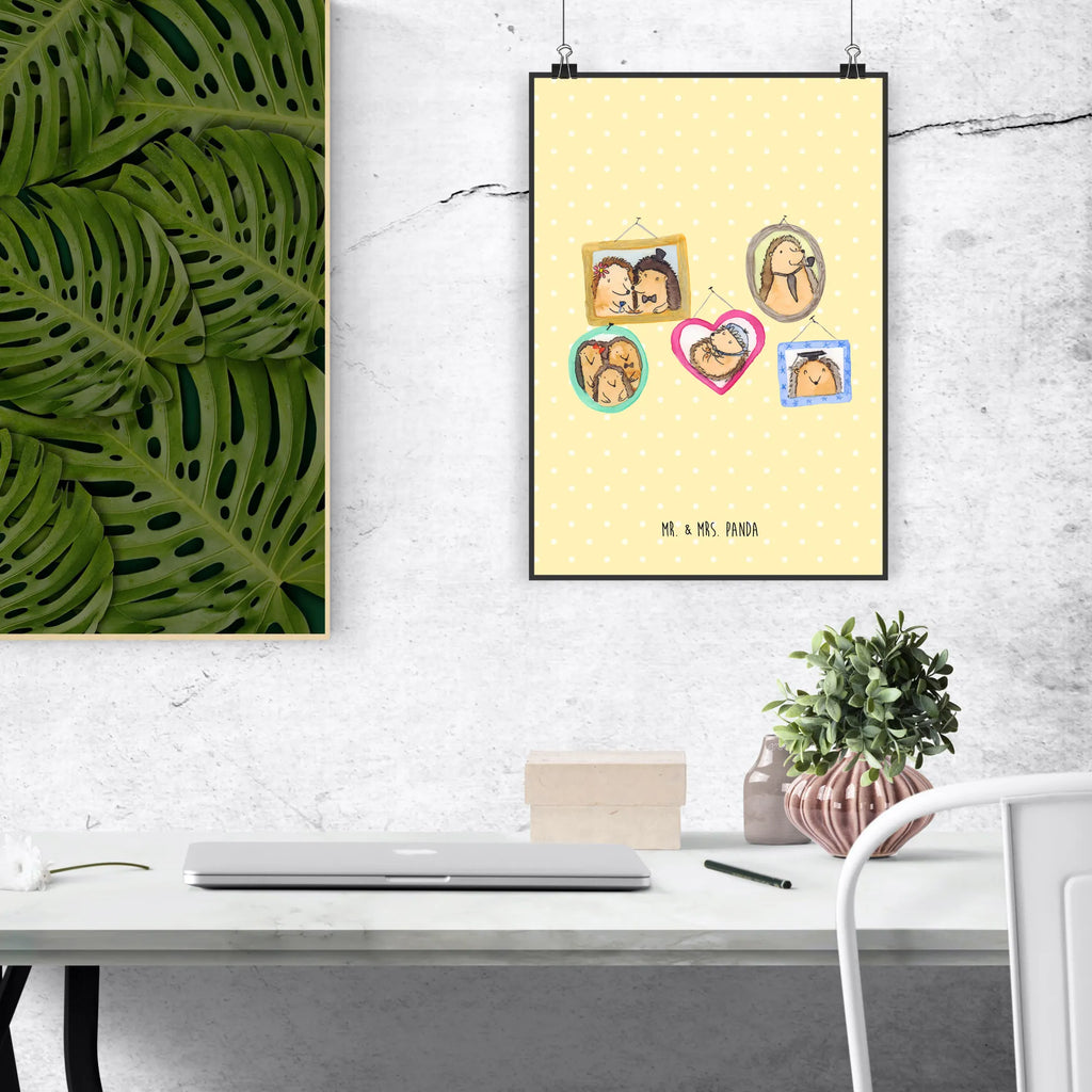 Poster Igel Familie Designposter, Wanddekoration, Bild für Wand, drucke, wanddeko, Deko Bild, Poster, kunst für die wand, Kunstdruck, Mr. & Mrs. Panda Poster, Posterdruck, Wandschmuck, Bild, Wandbild, wandkunst, kunstdruck poster, Plakat, Wandposter, kunstposter, wanddruck, grafikposter, Wanddeko Bild, Bruder, Schwester, Familie, Opa, Oma, Papa, Mama, Vatertag, Muttertag, Liebe, Zusammenhalt, Igel, Glück, Bilder