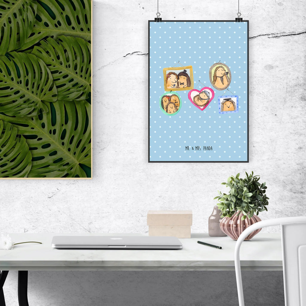 Poster Igel Familie Designposter, Wanddekoration, Bild für Wand, drucke, wanddeko, Deko Bild, Poster, kunst für die wand, Kunstdruck, Mr. & Mrs. Panda Poster, Posterdruck, Wandschmuck, Bild, Wandbild, wandkunst, kunstdruck poster, Plakat, Wandposter, kunstposter, wanddruck, grafikposter, Wanddeko Bild, Bruder, Schwester, Familie, Opa, Oma, Papa, Mama, Vatertag, Muttertag, Liebe, Zusammenhalt, Igel, Glück, Bilder