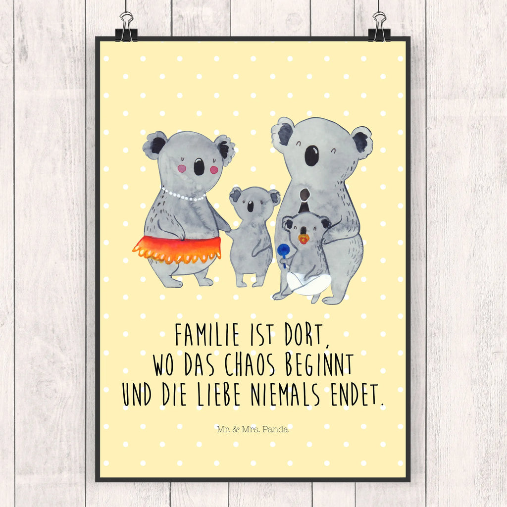 Plakat Rodzina koali Wandposter, Küchenposter, Wanddeko, Raumdekoration, Poster, Wanddekoration, Kinderposter, Bild, Handgemaltes Poster, Mr. & Mrs. Panda Poster, Designposter, Posterdruck, Kunstdruck, Wanddeko Bild, Familie, Vatertag, Muttertag, Bruder, Schwester, Mama, Papa, Oma, Opa, Koalas, Koala, Kinder, Familienleben, Geschwister, Family