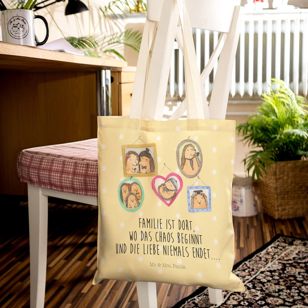 Einkaufstasche Igel Familie Tragetasche Mit Spruch, Tragetasche Ohne Plastik, Große Tragetasche, Tragetasche Handgemacht, Kleine Tragetasche, Tragetasche Mit Henkel, Lustige Tragetasche, Tragetasche Für Alltag, Tragetaschen, Tragetasche Wiederverwendbar, Faltbare Tragetasche, Tragetasche Damen, Baumwolltaschen, Tragetasche Design, Tragetasche Geschenkidee, Tragetasche Für Einkäufe, Tragetasche Bedruckt, Tragetasche Blanko, Jutetasche, Beutel Tasche, Tragetasche Herren, Tragetasche Umweltfreundlich, Tragetasche Kinder, Tragetasche Für Bücher, Tragetasche Für Schule, Tragetasche Robust, Leinentaschen, Tragetasche Mit Motiv, Bunte Tragetasche, Einkaufstaschen, Tragetasche Vintage, Stofftasche, Tragetasche, Tragetasche Waschbar, Einkaufstasche, Tragetasche Nachhaltig, Leinentasche, Tragetasche Modern, Tragetasche Für Büro, Tragetasche Zum Umhängen, Baumwolltasche, Stofftaschen, Jutetaschen, Familie, Vatertag, Muttertag, Bruder, Schwester, Mama, Papa, Oma, Opa, Glück, Zusammenhalt, Bilder, Liebe, Igel