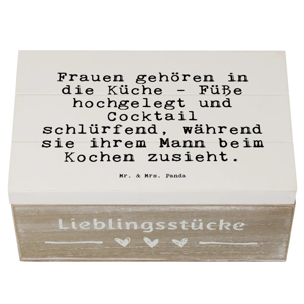 Holzkiste Sprüche und Zitate Frauen gehören in die Küche - Füße hochgelegt und Cocktail schlürfend, während sie ihrem Mann beim Kochen zusieht. holzschatulle, Holzkiste, Holz Aufbewahrungsbox, Aufbewahrungskiste, holztruhen, Box aus Holz, Schatulle, Holzboxen, Holztruhe, Holzkisten, aufbewahrungsboxen, Holzkiste mit Deckel, aufbewahrungskiste mit deckel, box holz, Holzbox mit Deckel, Aufbewahrungsbox Holz, holzschachtel, truhe holz, Aufbewahrungsbox aus Holz, aufbewahrungstruhe, kiste holz, aufbewahrungskisten, holzkästchen, Aufbewahrungsbox, Holzbox, Sprüche, Lustige Sprüche, Weisheiten, Zitate, Spruch, Spruch Geschenke, Spruch Sprüche Weisheiten Zitate Lustig Weisheit Worte