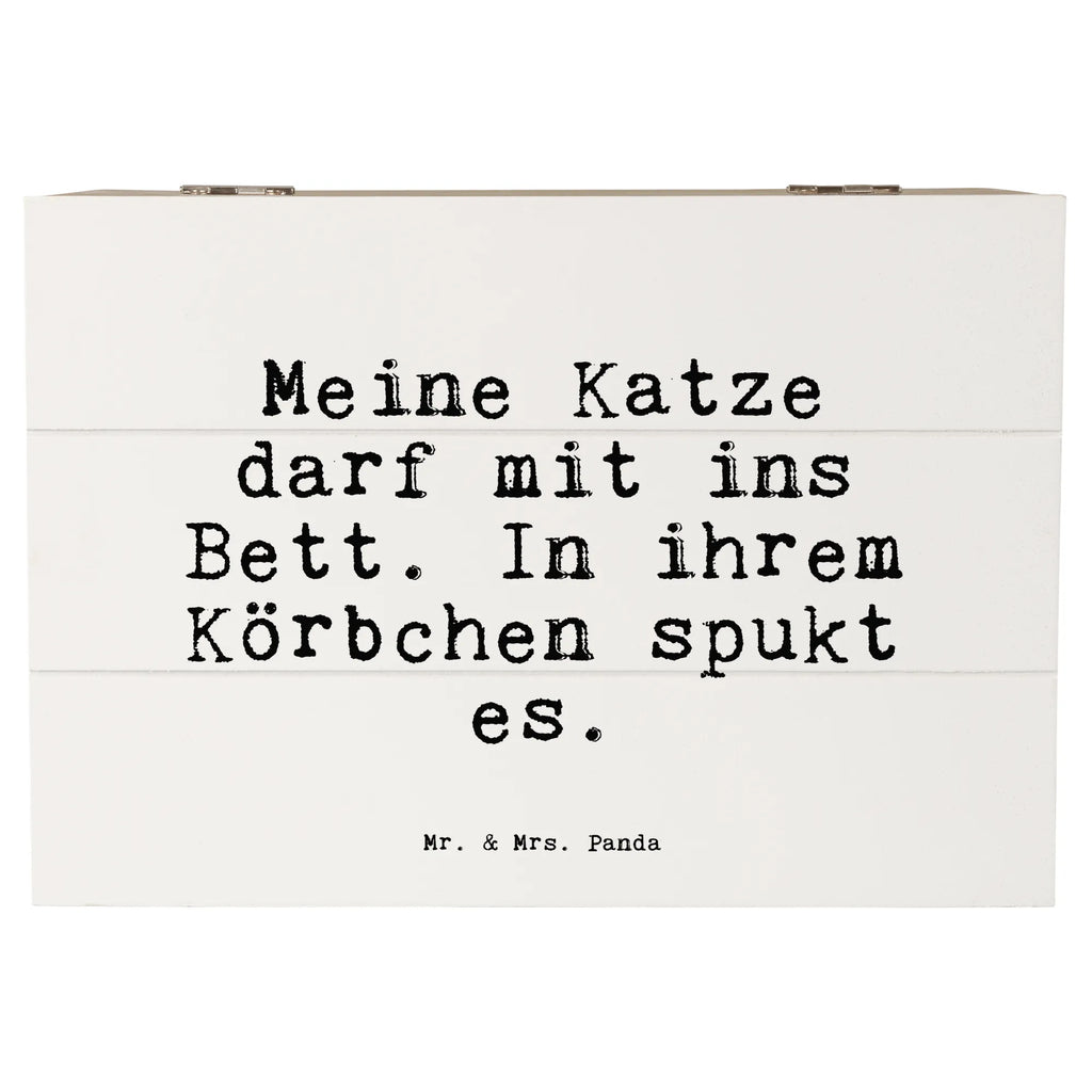 Holzkiste Sprüche und Zitate Meine Katze darf mit ins Bett. In ihrem Körbchen spukt es. Geschenkbox, Schatzkiste, Schatulle, Aufbewahrungsbox, Kiste, Erinnerungskiste, Erinnerungsbox, Dekokiste, Geschenkdose, XXL, Holzkiste, Truhe, Spruch, Sprüche, lustige Sprüche, Weisheiten, Zitate, Spruch Geschenke, Spruch Sprüche Weisheiten Zitate Lustig Weisheit Worte