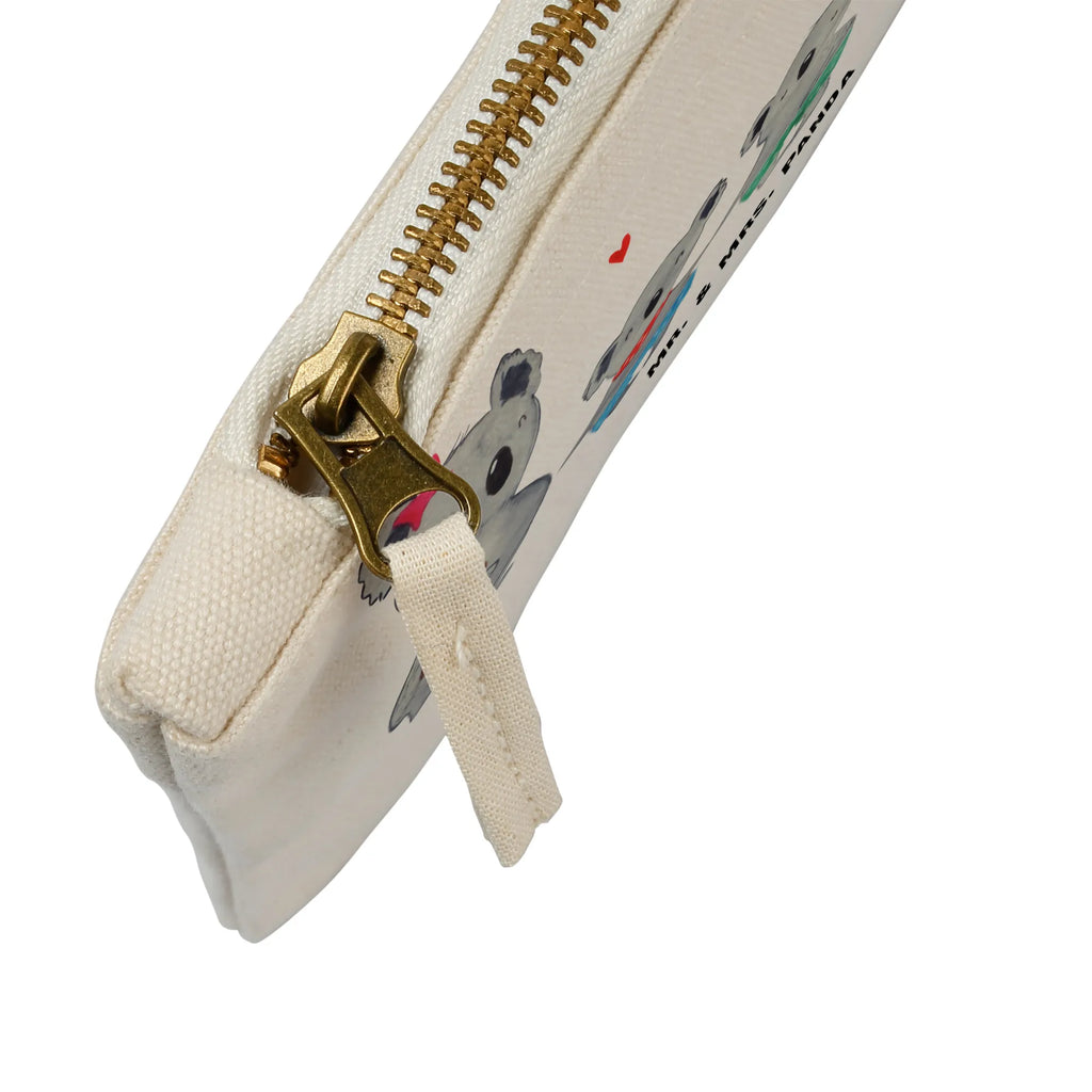 torebka na makijaż Rodzina koali dwa Schlampermäppchen, Kosmetiktasche, Waschtasche, aufbewahrungsbeutel, Schminkbeutel, Federmappe, Kulturbeutel, Schminktäschchen, Schminktasche, Kulturtasche, beauty tasche, utensilientasche, pinsel tasche, aufbewahrungstasche, Waschbeutel, Kosmetikbeutel, toiletry bag, Stiftemäppchen, pencil case, kosmetiktäschchen, Etui, Mäppchen, beauty case, Bruder, Papa, Opa, Schwester, Oma, Familie, Vatertag, Mama, Muttertag, Beste Familie, Familienleben, Familienzeit, Koala, Koalabär, Lieblingsfamilie, Koalafamilie