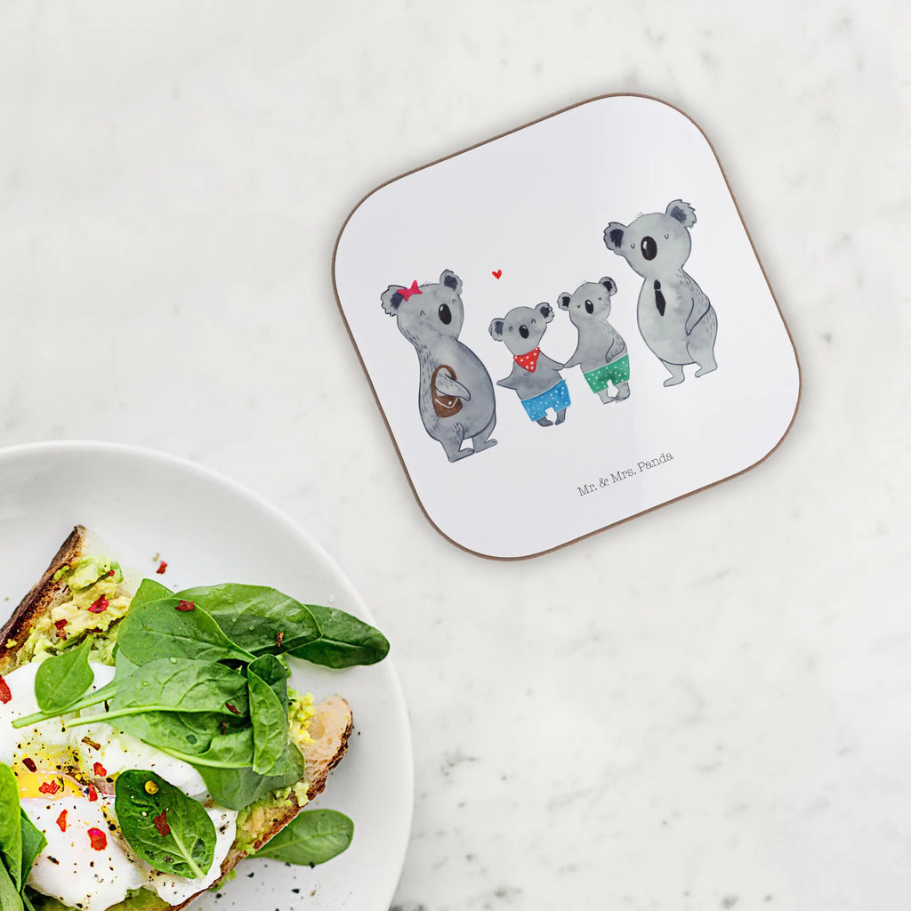 Podkładka Rodzina koali dwa bieruntersetzer, esstisch untersetzer, Untersetzer Tasse, Teeuntersetzer, party untersetzer, Design Untersetzer, Tischschoner, hartfaseruntersetzer, Coaster, hartfaser untersetzer, Untersetzer Glas, Kaffeeuntersetzer, Tassenuntersetzer, weinuntersetzer, eckiger untersetzer, Untersetzer für Gläser, gläseruntersetzer, weinglasuntersetzer, garten untersetzer, Flaschenuntersetzer, Tischuntersetzer, Untersetzer Kaffee, Holzuntersetzer, Untersetzer Quadratisch, Baruntersetzer, weinflaschenuntersetzer, Glasuntersetzer, schutzuntersetzer, Tassen Untersetzer, grill untersetzer, Untersetzer Tee, unterleger, Becheruntersetzer, deko untersetzer, Untersetzer Gläser, Untersetzer, Quadratischer Untersetzer, bar untersetzer, Getränkeuntersetzer, Muttertag, Vatertag, Mama, Papa, Oma, Opa, Familie, Schwester, Bruder, Familienzeit, Familienleben, Koala, Koalabär, Koalafamilie, Beste Familie, Lieblingsfamilie