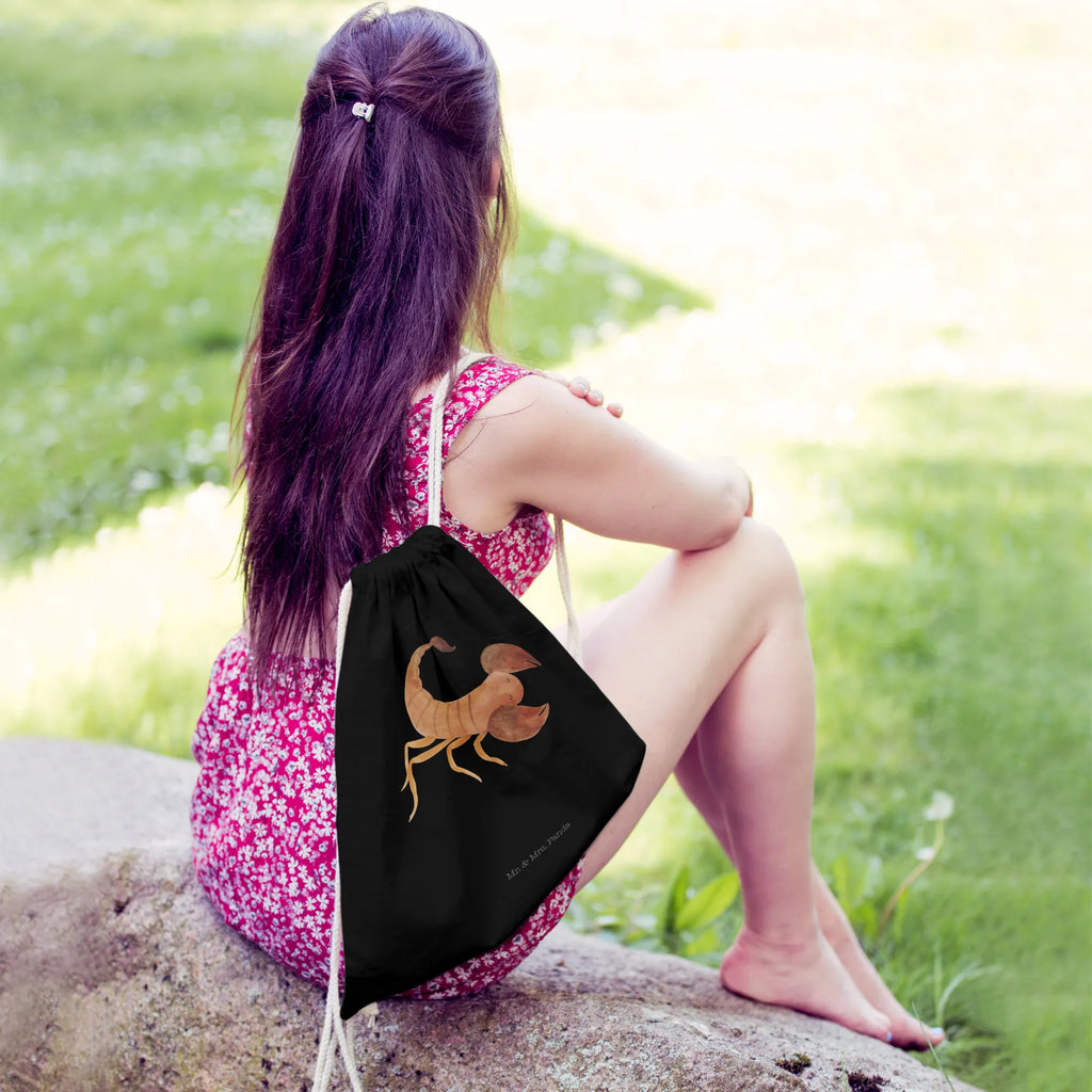 Sportbeutel Sternzeichen Skorpion Classic beutelrucksack, gym tasche, Sportbeutel, baumwoll rucksack, Gymsack, gym beutel, Turnbeutel Schule, festival rucksack, rucksack mit kordel, stoff rucksack, rucksack stoff, turnbeutel baumwolle, gym rucksack, Gymbag, freizeit rucksack, Öko Sportbeutel, zugbeutel, Sportbeutel Für Sport, Festival Beutel, festivalbeutel, Sportbeutel Für Freizeit, Stoffbeutel, Sportbeutel Kita, sportbeutel baumwolle, Sportbeutel Schule, Baumwolltasche, Sportbeutel Training, beutel mit kordelzug, Sportbeutel Kindergarten, Sportrucksack, Alltagstasche, Turnbeutel Mit Kordel, wanderbeutel, rucksack beutel, Turnbeutel, Baumwollbeutel, kordelrucksack, Sportbeutel Outdoor, festival tasche, baumwolle beutel, gymnastiktasche, Stofftasche, Sportbeutel Mit Kordelzug, Sportbeutel Fitness, wander rucksack, kordelzugbeutel, zuziehbeutel, Sportbeutel Aus Baumwolle, Sternzeichen, Tierkreiszeichen, Horoskop, Astrologie, Aszendent, Geburtstag Oktober, Skorpion Sternzeichen, Skorpion Geschenk, Skorpione, Geschenk Oktober, Geburtstag November, Geschenk November