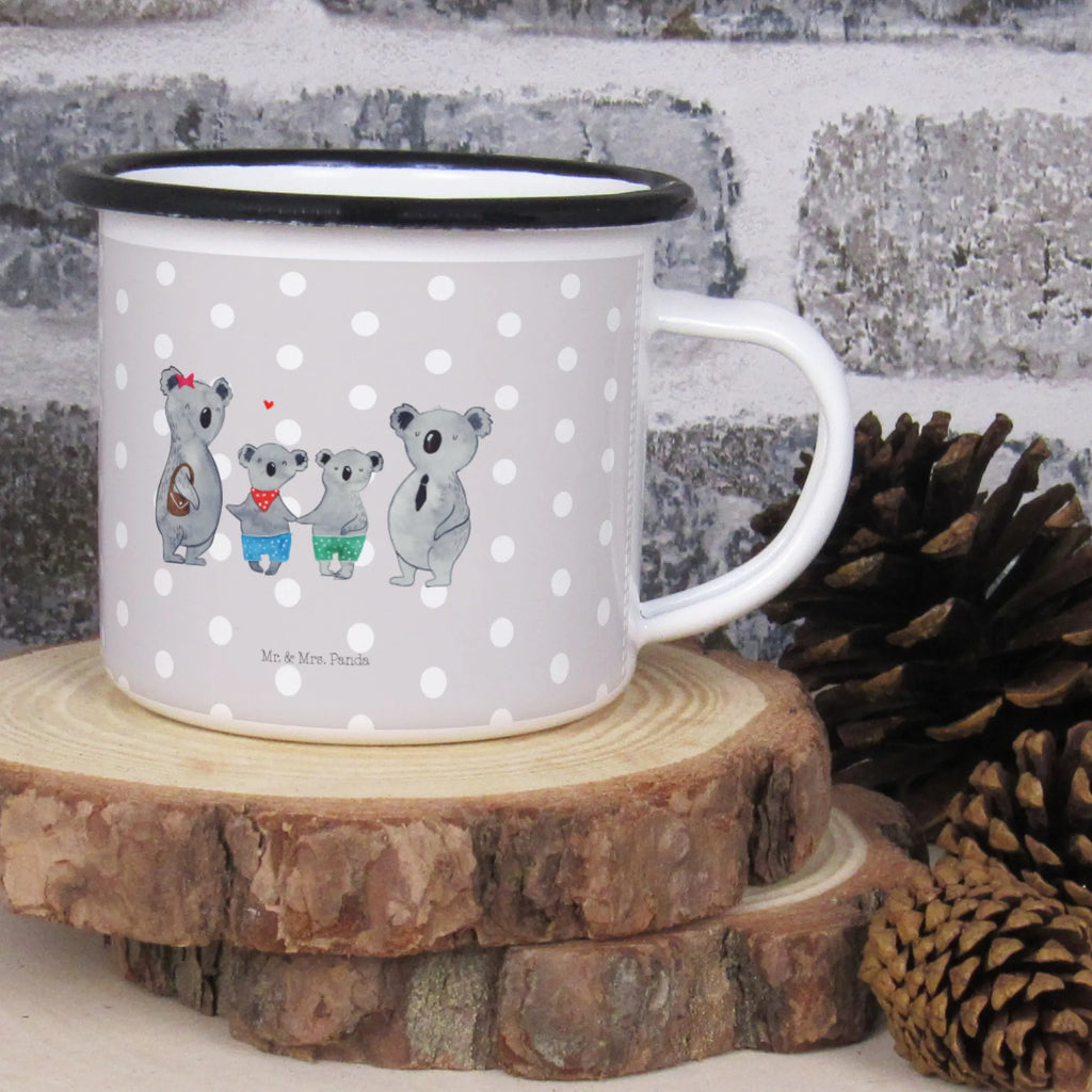 XL emaliowany kubek Rodzina koali dwa Emaille Becher Outdoor, Emaille Tasse Oberflächenmuster, Emaille Küchenzubehör, Emaille Tasse Landhausstil, Emaille Tasse Spülmaschinengeeignet, Emaille Tasse Mit Rand, Emaille Tasse Robust, Emaillierter Becher, Emaille Becher Mit Henkel, Emaille Tasse Für Garten, Emaille Tasse Für Picknick, Retro Emaille Tasse, Emaille Tasse Rostfrei, Emaille Geschirr, Emaille Tasse Nostalgie, Emaille Tasse Rustikal, Trinkbecher, Camping Tasse, Emaille Tasse Leicht, Emaille Kaffeebecher, Emaille Teetasse, Emaille Tasse Mit Motiv, Emaille Tasse Weiß, Emaille Tasse Für Camping, Emaille Tasse Farbiger Rand, Emaille Becher, Emaillierte Tasse, Tasse Aus Emaille, Emaille Sammlerstück, Vintage Emaillebecher, Emaille Tasse, Opa, Vatertag, Familie, Schwester, Bruder, Mama, Muttertag, Papa, Oma, Familienzeit, Familienleben, Beste Familie, Koalafamilie, Lieblingsfamilie, Koalabär, Koala