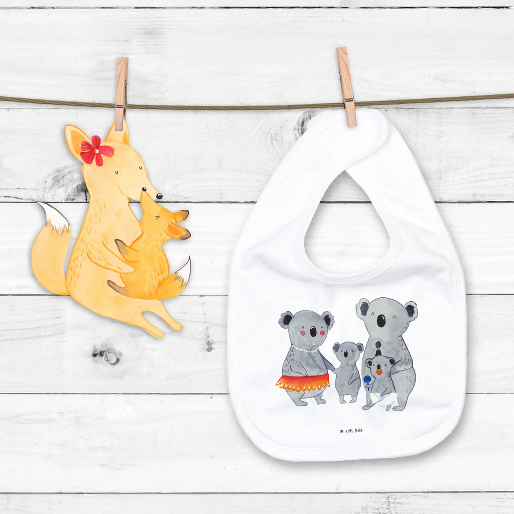 Bib Koala Family Babylätzchen Mit Klettverschluss, Babylätzchen, Babylätzchen Für Beikost, Baby Erstausstattung, Lätzchen Mit Spruch, Babylätzchen Aus Baumwolle, Babymode, Dreieckstuch Baby, Neugeborenen Lätzchen, Babyparty, Lätzchen Baby, Geschenk Zur Geburt, Baby Halstuch, Babylätzchen Alltagstauglich, Baby Latz, Babylätzchen Für Mädchen, Kleinkind, Baby Lätzchen Set, Babylätzchen Bio Baumwolle, Babylätzchen Design, Esslätzchen Baby, Babyausstattung, Lätze, Babylätzchen Neutral, Babylätzchen Mit Druckknopf, Babylätzchen Weich, Babylätzchen Handgemacht, Kinderkleidung, Baby Lätzchen, Kleckerschutz Baby, Babylätzchen Bunt, Babylätzchen Waschbar, Sabberlätzchen, Halstuch Für Neugeborene, Babyartikel, Babyshower, Babylätzchen Als Geschenk, Baby Esslätzchen, Babylätzchen Wasserfest, Eltern, Lustiges Babylätzchen, Babyhalstuch, Babykleidung, Lätzchen Für Babys, Babylatz, Babylätzchen Für Kita, Babylätzchen Mit Motiv, Spucktuch Baby, Babylätzchen Für Jungen, Muttertag, Vatertag, Mama, Papa, Oma, Opa, Familie, Schwester, Bruder, Familienleben, Koala, Koalas, Kinder, Geschwister, Family