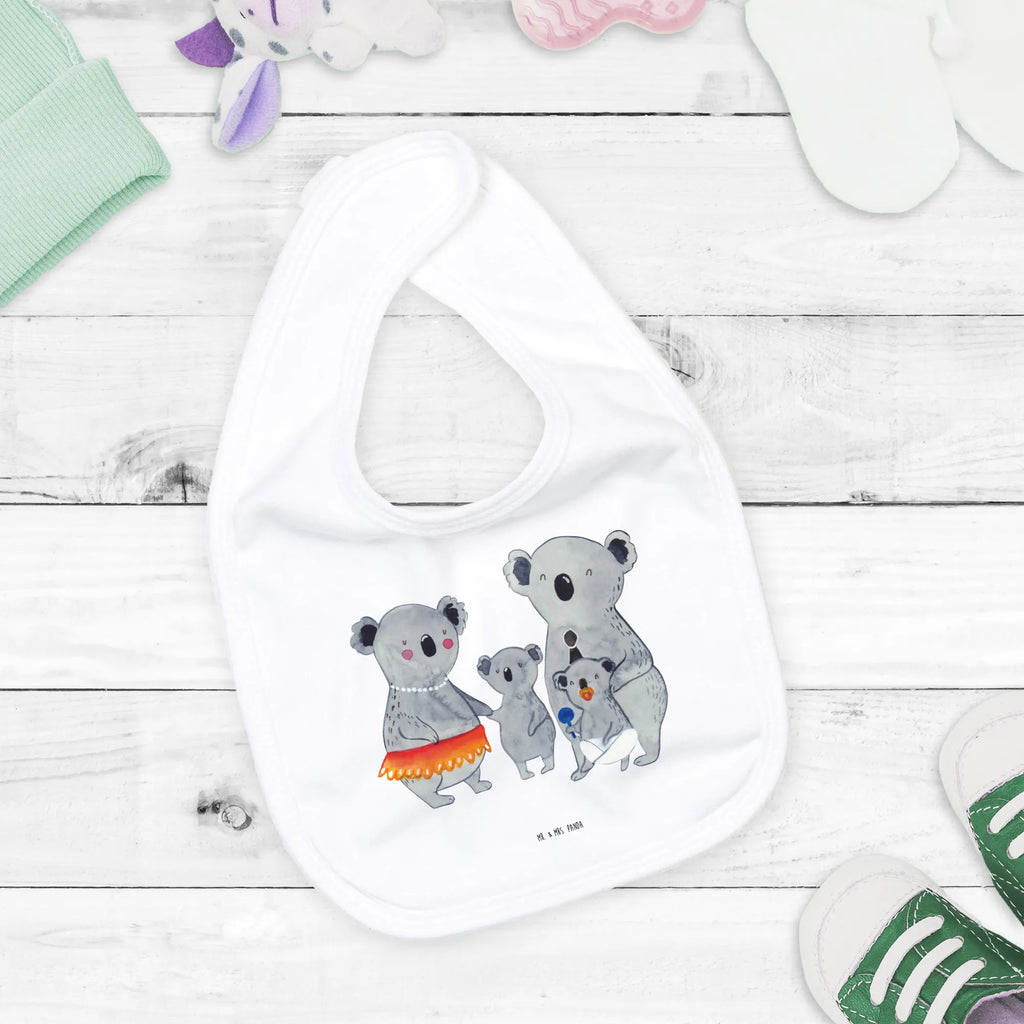Bib Koala Family Babylätzchen Mit Klettverschluss, Babylätzchen, Babylätzchen Für Beikost, Baby Erstausstattung, Lätzchen Mit Spruch, Babylätzchen Aus Baumwolle, Babymode, Dreieckstuch Baby, Neugeborenen Lätzchen, Babyparty, Lätzchen Baby, Geschenk Zur Geburt, Baby Halstuch, Babylätzchen Alltagstauglich, Baby Latz, Babylätzchen Für Mädchen, Kleinkind, Baby Lätzchen Set, Babylätzchen Bio Baumwolle, Babylätzchen Design, Esslätzchen Baby, Babyausstattung, Lätze, Babylätzchen Neutral, Babylätzchen Mit Druckknopf, Babylätzchen Weich, Babylätzchen Handgemacht, Kinderkleidung, Baby Lätzchen, Kleckerschutz Baby, Babylätzchen Bunt, Babylätzchen Waschbar, Sabberlätzchen, Halstuch Für Neugeborene, Babyartikel, Babyshower, Babylätzchen Als Geschenk, Baby Esslätzchen, Babylätzchen Wasserfest, Eltern, Lustiges Babylätzchen, Babyhalstuch, Babykleidung, Lätzchen Für Babys, Babylatz, Babylätzchen Für Kita, Babylätzchen Mit Motiv, Spucktuch Baby, Babylätzchen Für Jungen, Muttertag, Vatertag, Mama, Papa, Oma, Opa, Familie, Schwester, Bruder, Familienleben, Koala, Koalas, Kinder, Geschwister, Family