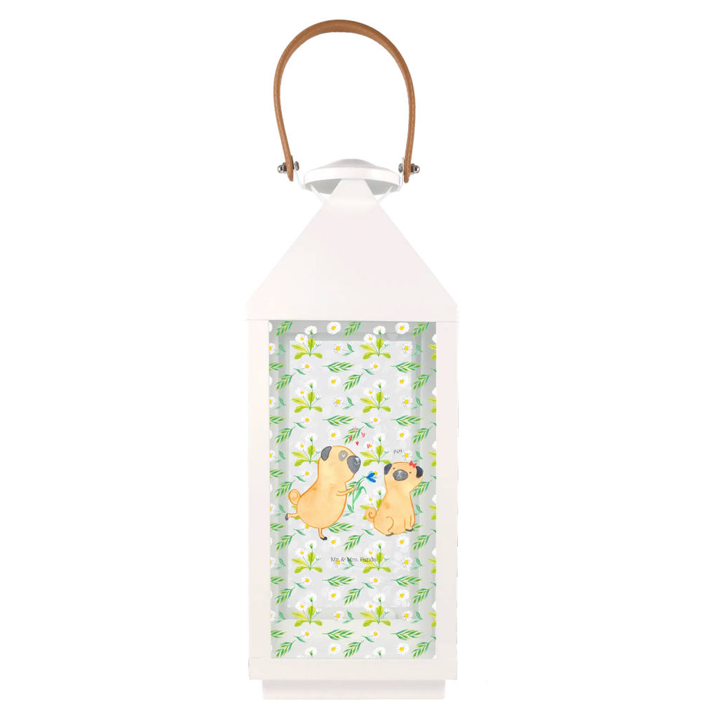 Decorative lantern pug In love Metall Laterne, Laterne Zum Stellen, Teelichthalter Laterne, Laterne Orientalisch, Lichterlaterne, Laterne Weiß, Laterne Skandinavisch, Laterne Rustikal, Laterne Klassisch, Laternen-Set, Laterne Mit Griff, Holzlaterne, Windlichtlaterne, Gartenlaterne, Hängeleuchte, Windlicht, Terrasse-Laterne, Tischlaterne, Laterne Maritim, Laterne Deko, Laternenwindlicht, LED-Laterne, Laterne Beleuchtet, Laterne Pastellfarben, Laterne Vintage, Laterne Minimalistisch, Outdoor-Laterne, Metalllaterne, Laterne Romantisch, Laterne Zum Hängen, Laterne Mit Spiegelglas, Laterne Mit Sternenmuster, Laterne Mit Blumenmotiv, Dekolaterne, Laterne XXL, Laterne Modern, Laterne Mit Motiv, Laterne Mit Muster, Kerzenlaterne, Hängelaterne Deko, Leuchten, Lichterkettenlaterne, Laterne Spülmaschinenfest (Glas), Innenraum-Laterne, Laterne Klein, Laterne Landhausstil, Glaslaterne, Deko Laterne, Laterne Wind- und Wetterfest, Laterne Shabby Chic, Laternenlicht, Sprüche, Hund, Hunderasse, Hundebesitzer, Hundemotiv, Haustier, Tierliebhaber, Liebesspruch. Verlobt, Möpse, Partner, Liebe, Mops, verliebt, Geschenk Freund, Hundeliebe
