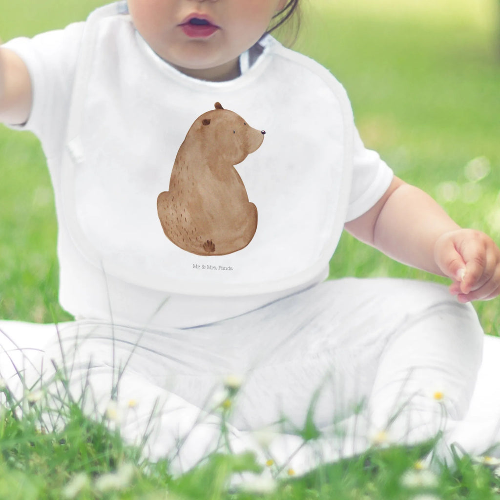 Organic Babylätzchen Bär Schulterblick Lätzchen Mit Spruch, Neugeborenen Lätzchen, Babylätzchen Waschbar, Lätzchen Baby, Geschenk Zur Geburt, Babylätzchen Alltagstauglich, Babylätzchen Für Beikost, Babyshower, Babylätzchen Für Kita, Halstuch Für Neugeborene, Babylätzchen, Kleckerschutz Baby, Baby Esslätzchen, Dreieckstuch Baby, Babylätzchen Bunt, Babymode, Babylätzchen Design, Babylätzchen Mit Klettverschluss, Babylätzchen Weich, Baby Lätzchen Set, Lätzchen Für Babys, Babylätzchen Mit Motiv, Baby Erstausstattung, Baby Halstuch, Spucktuch Baby, Babylätzchen Für Mädchen, Baby Latz, Babyausstattung, Babylätzchen Neutral, Lustiges Babylätzchen, Babylätzchen Als Geschenk, Babylätzchen Mit Druckknopf, Babylätzchen Aus Baumwolle, Babylätzchen Bio Baumwolle, Babyartikel, Babykleidung, Kinderkleidung, Babylätzchen Wasserfest, Esslätzchen Baby, Babylätzchen Handgemacht, Babyparty, Baby Lätzchen, Sabberlätzchen, Eltern, Babylätzchen Für Jungen, Babyhalstuch, Kleinkind, Lätze, Babylatz, Teddy, Bär, Teddybär, Motivation, Weisheit, Bären, Weltansicht, Selbstachtung, Bärenliebe