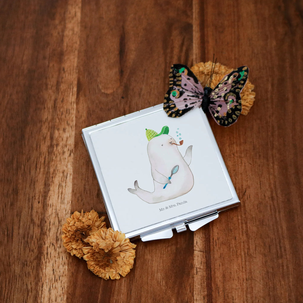 Kwadratowe lusterko do torebki foka Sherlock Reise Spiegel, Schminkspiegel Kompakt, Handspiegel Mit Hülle, Klappbarer Handspiegel, Deko Handspiegel, Handspiegel Für Damen, Tragbarer Spiegel, Spiegel Für Unterwegs, Spiegel Für Make-Up Tasche, Handspiegel Zum Mitnehmen, Taschen-Kosmetikspiegel, Vintage Kompaktspiegel, Kompaktspiegel, Spiegel Für Schminktasche, Handspiegel Geschenkidee, Design Taschenspiegel, Klappspiegel, Handtaschenspiegel, Kosmetikspiegel Klein, Silber, Runder Taschenspiegel, Taschenspiegel, Quadratischer Handspiegel, Schminkspiegel To Go, Mini Spiegel, Spiegel Für Handtasche, Klappbarer Taschenspiegel, Gute Laune, Tiermotive, Tiere, Lustige Sprüche