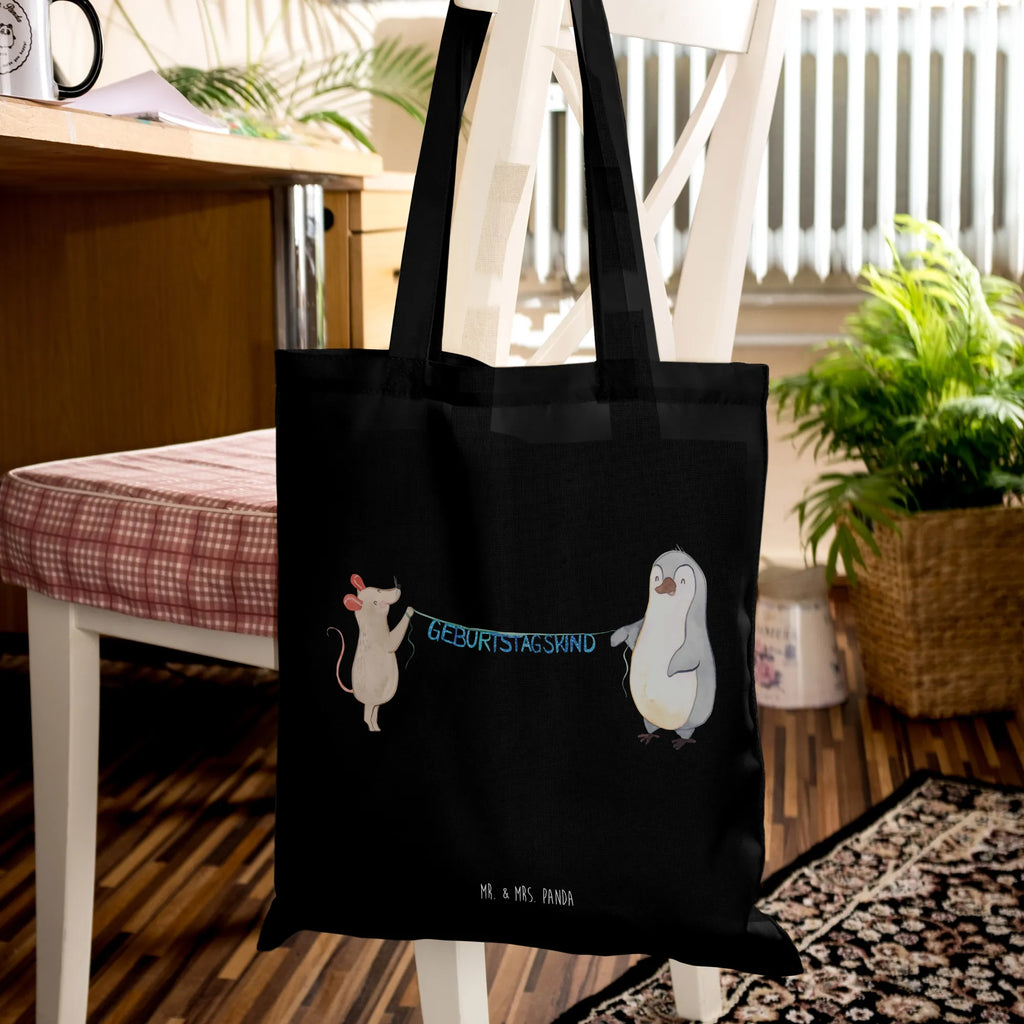 Tragetasche Maus Pinguin Geburtstag Jutetasche, Beuteltasche, Einkaufstasche, Schultertasche, Stofftasche, Beutel, Shopper, Tragetasche, Umhängetasche, Einkaufstüte, Badetasche, Jutebeutel, Stoffbeutel, Tasche, Strandtasche, Laptoptasche, Geburtstag, Geburtstagsgeschenk, Geschenk, Maus, Happy Birthday, Pinguin, Geburtstage, Geburtstagsfeier
