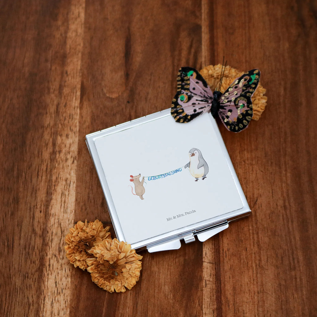 Kwadratowe lusterko do torebki Mysz Pingwin urodziny Reise Spiegel, Kosmetikspiegel Klein, Kompaktspiegel, Handspiegel Zum Mitnehmen, Deko Handspiegel, Handspiegel Für Damen, Spiegel Für Schminktasche, Klappbarer Handspiegel, Handtaschenspiegel, Handspiegel Mit Hülle, Quadratischer Handspiegel, Spiegel Für Make-Up Tasche, Schminkspiegel Kompakt, Klappbarer Taschenspiegel, Design Taschenspiegel, Spiegel Für Unterwegs, Schminkspiegel To Go, Klappspiegel, Taschen-Kosmetikspiegel, Handspiegel Geschenkidee, Vintage Kompaktspiegel, Taschenspiegel, Runder Taschenspiegel, Silber, Spiegel Für Handtasche, Tragbarer Spiegel, Mini Spiegel, Geschenk, Geburtstag, Geburtstagsgeschenk, Pinguin, Maus, Geburtstagsfeier, Geburtstage, Happy Birthday