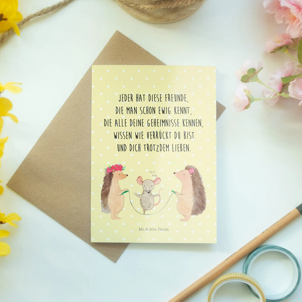 Greetings card Hedgehog skipping hochzeitskarten, weihnachtskarten, Grußkarten, Beileidskarte, osterkarte, firmungskarte, genesungskarte, Grußkarte, Glückwunschkarte, jubiläumskarte, Klappkarte, einladungskarten, glückwunschkarten, valentinstagskarte, vatertagskarte, dankeskarten, neujahrskarte, osterkarten, abiturkarte, spruchkarte, Motivkarte, kommunionskarte, babykarte, Tiere, Tiermotive, Gute Laune, Lustige Sprüche, Igel, Kindergarten, Seilhüpfen, Kinder, Maus, Seilspringen