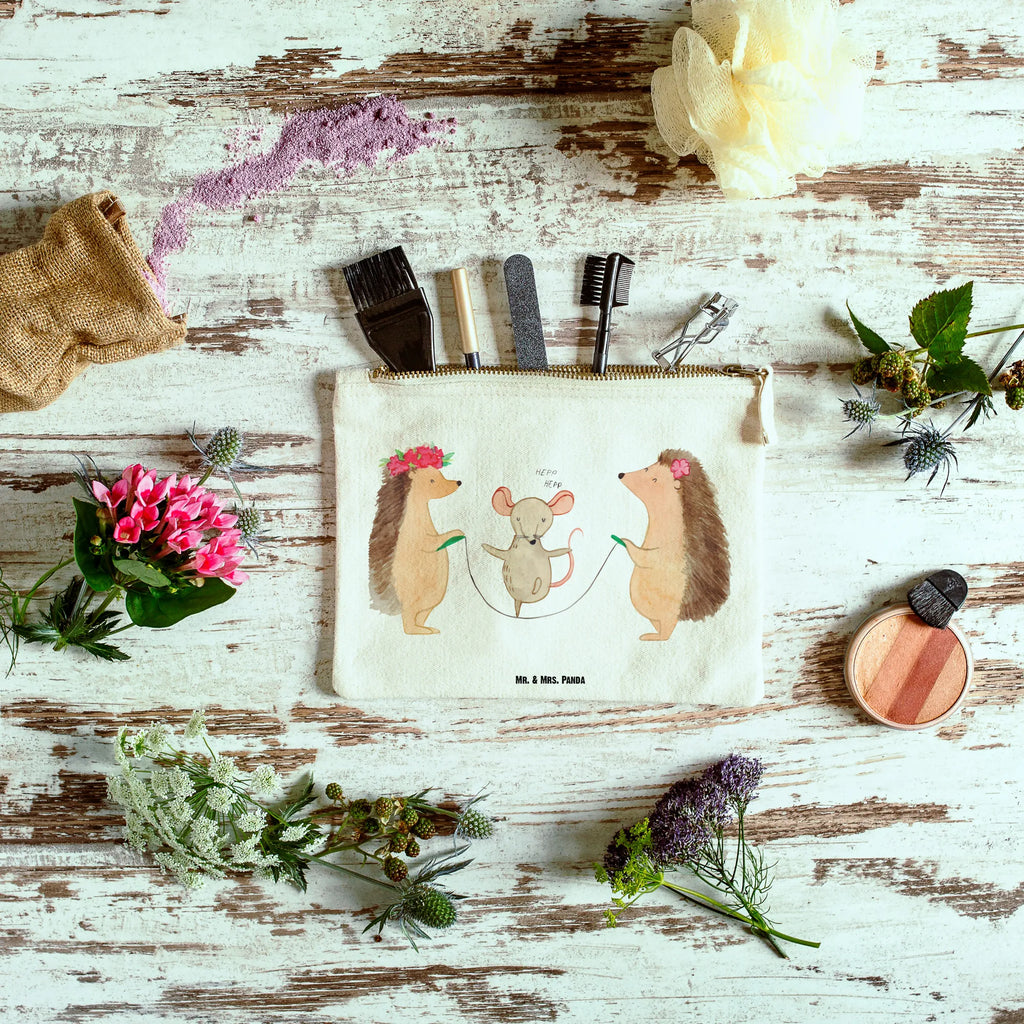 torebka na makijaż jeż Skakanie na skakance Kosmetikbeutel, Stiftemäppchen, Kulturtasche, Schminktäschchen, Kulturbeutel, Waschtasche, aufbewahrungsbeutel, beauty tasche, Schminktasche, toiletry bag, beauty case, kosmetiktäschchen, Schlampermäppchen, aufbewahrungstasche, Mäppchen, pencil case, Schminkbeutel, Kosmetiktasche, Etui, utensilientasche, Waschbeutel, Federmappe, pinsel tasche, Tiermotive, Tiere, Lustige Sprüche, Gute Laune, Kinder, Seilhüpfen, Maus, Seilspringen, Igel, Kindergarten