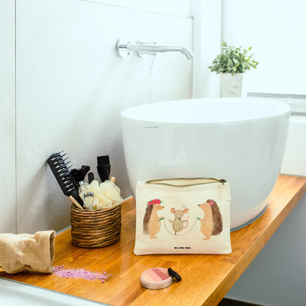 torebka na makijaż jeż Skakanie na skakance Kosmetikbeutel, Stiftemäppchen, Kulturtasche, Schminktäschchen, Kulturbeutel, Waschtasche, aufbewahrungsbeutel, beauty tasche, Schminktasche, toiletry bag, beauty case, kosmetiktäschchen, Schlampermäppchen, aufbewahrungstasche, Mäppchen, pencil case, Schminkbeutel, Kosmetiktasche, Etui, utensilientasche, Waschbeutel, Federmappe, pinsel tasche, Tiermotive, Tiere, Lustige Sprüche, Gute Laune, Kinder, Seilhüpfen, Maus, Seilspringen, Igel, Kindergarten