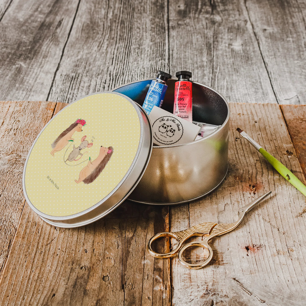 okrągła puszka z blachy jeż Skakanie na skakance Motywy zwierzęce, dobra energia, zabawne powiedzonka, zwierzęta