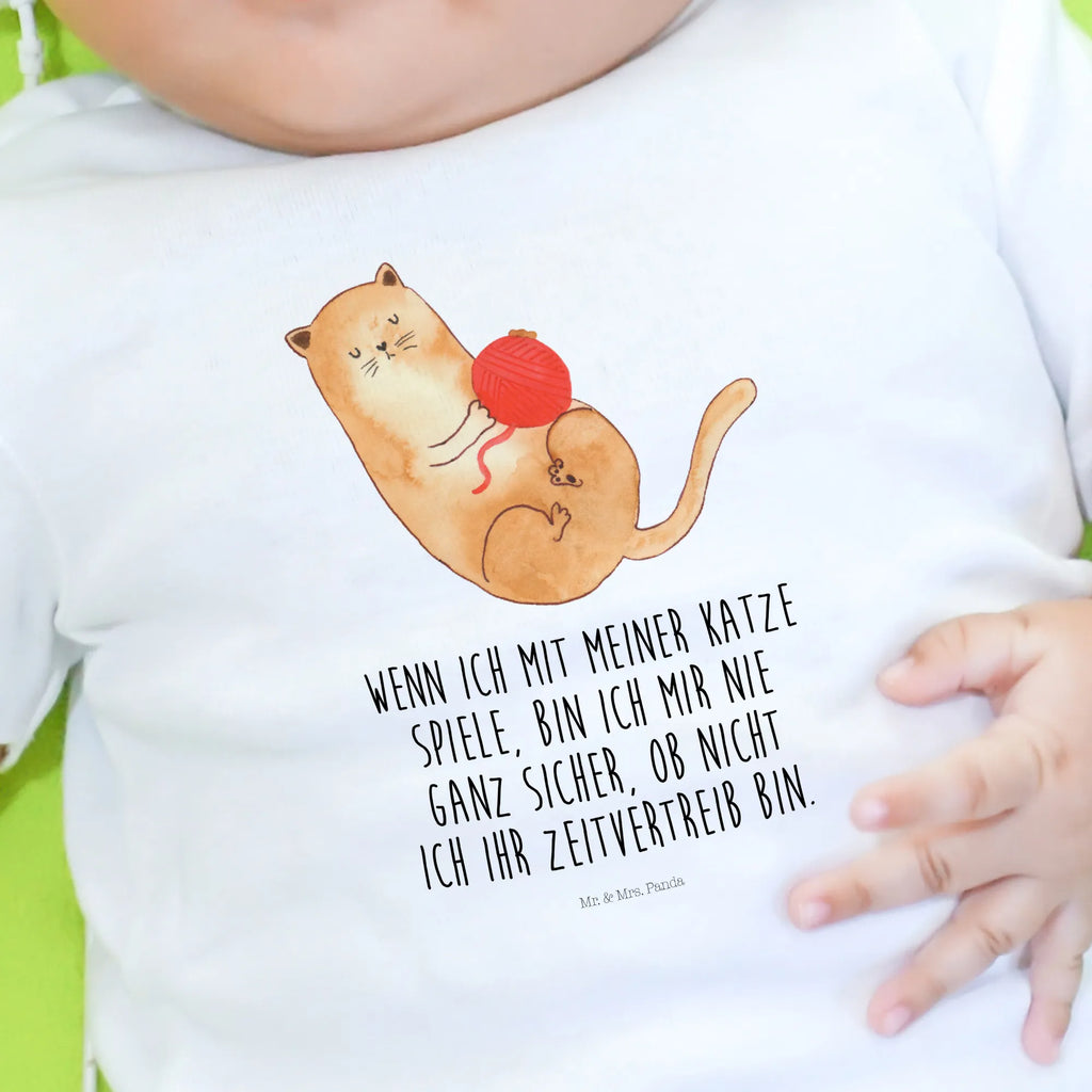 Organiczna koszulka dla niemowląt kot wełna Baby Kurzarmshirt, Baby Pullover, Baby Shirt Klassisch, Baby Shirt Alltag, Baby T-Shirt, Baby Oberteil, Baby Langarmshirt, Baby Shirt Mädchen, Baby Sweatshirt, Baby Shirt Geschenk, Baby Shirt Gestreift, Baby Shirt Neutral, Baby Bio Shirt, Süßes Baby Shirt, Baby Shirt Mit Aufdruck, Baby Shirt Mit Motiv, Baby Shirt Unisex, Baby Top, Baby Shirt Bunt, Baby Shirt Grau, Baby Shirt Modern, Baby Baumwollshirt, Baby Shirt Pastell, Baby Shirt Weiß, Baby Shirt, Baby Shirt Junge, Baby Shirt Erstausstattung, Baby Shirt Zur Geburt, Lustiges Baby Shirt, Baby Jerseyshirt, Baby Hemd, Baby Shirt Mit Spruch, Katze, Katzenmotiv, Katzenfan, Katzendeko, Katzenfreund, Katzenliebhaber, Katzenprodukte, Katzenartikel, Katzenaccessoires, Katzensouvenirs, Katzenliebhaberprodukte, Katzenmotive, Katzenbesitzerin, Wollknäuel, Spielen, Kater, Katzenhalter, Cats, Katzen, Spiel, Haustier, Mietze, verspielt, Cat, Wolle