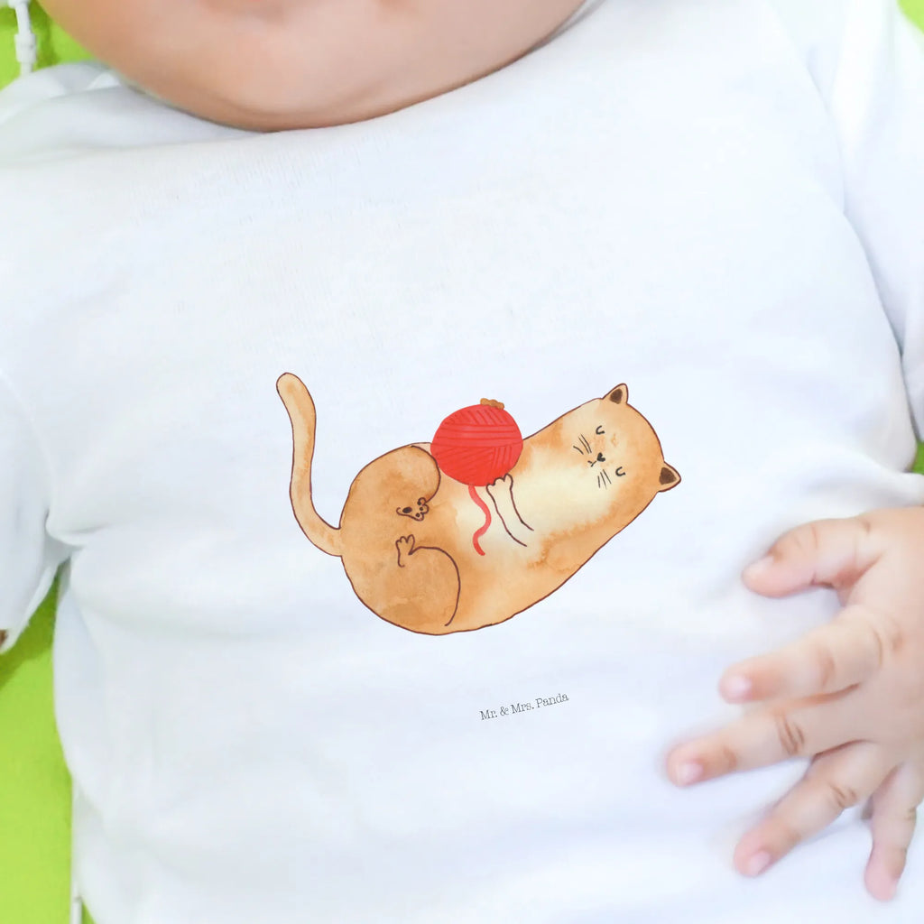 Organiczna koszulka dla niemowląt kot wełna Baby Kurzarmshirt, Baby Pullover, Baby Shirt Klassisch, Baby Shirt Alltag, Baby T-Shirt, Baby Oberteil, Baby Langarmshirt, Baby Shirt Mädchen, Baby Sweatshirt, Baby Shirt Geschenk, Baby Shirt Gestreift, Baby Shirt Neutral, Baby Bio Shirt, Süßes Baby Shirt, Baby Shirt Mit Aufdruck, Baby Shirt Mit Motiv, Baby Shirt Unisex, Baby Top, Baby Shirt Bunt, Baby Shirt Grau, Baby Shirt Modern, Baby Baumwollshirt, Baby Shirt Pastell, Baby Shirt Weiß, Baby Shirt, Baby Shirt Junge, Baby Shirt Erstausstattung, Baby Shirt Zur Geburt, Lustiges Baby Shirt, Baby Jerseyshirt, Baby Hemd, Baby Shirt Mit Spruch, Katze, Katzenmotiv, Katzenfan, Katzendeko, Katzenfreund, Katzenliebhaber, Katzenprodukte, Katzenartikel, Katzenaccessoires, Katzensouvenirs, Katzenliebhaberprodukte, Katzenmotive, Katzenbesitzerin, Wollknäuel, Spielen, Kater, Katzenhalter, Cats, Katzen, Spiel, Haustier, Mietze, verspielt, Cat, Wolle