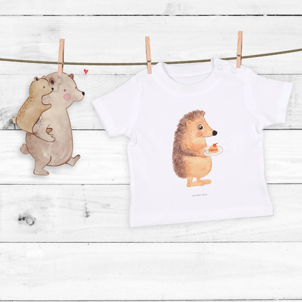 Organiczna koszulka dla niemowląt jeż kawałek ciasta Baby T-Shirt, Baby Shirt Alltag, Baby Shirt Klassisch, Baby Langarmshirt, Baby Jerseyshirt, Baby Sweatshirt, Baby Shirt Zur Geburt, Baby Shirt Geschenk, Baby Pullover, Baby Top, Baby Shirt Bunt, Baby Shirt Neutral, Baby Shirt Weiß, Baby Shirt Mädchen, Süßes Baby Shirt, Baby Shirt Unisex, Baby Shirt Mit Aufdruck, Baby Baumwollshirt, Baby Shirt Mit Motiv, Baby Shirt Mit Spruch, Baby Shirt Gestreift, Baby Hemd, Baby Shirt Pastell, Baby Bio Shirt, Baby Shirt Modern, Baby Kurzarmshirt, Baby Shirt, Baby Oberteil, Baby Shirt Grau, Baby Shirt Junge, Baby Shirt Erstausstattung, Lustiges Baby Shirt, Gute Laune, Tiermotive, Tiere, Lustige Sprüche, Torte, Igel, Backen Geschenk, Geburtstagskuchen, Essen Spruch, Einladung Party, Kuchen Backen, Kuchen