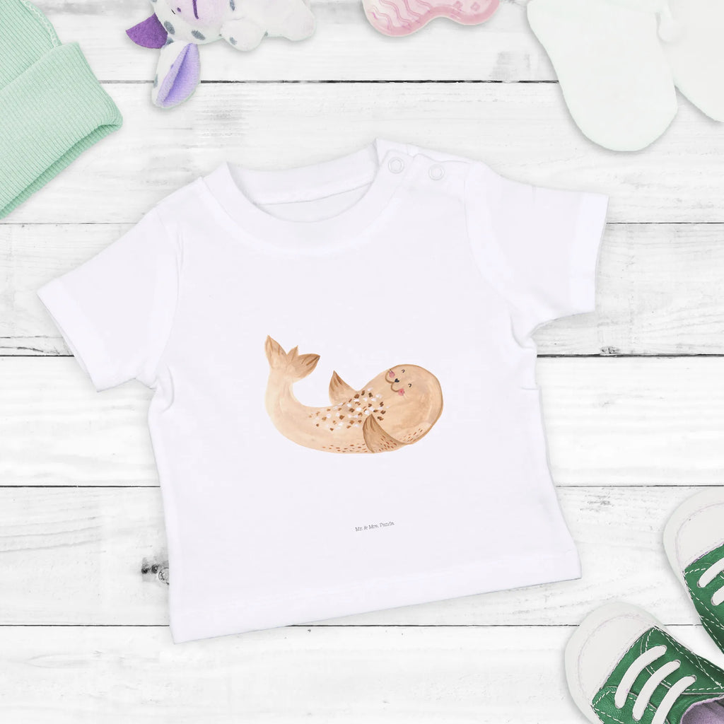 Organiczna koszulka dla niemowląt foka Leżeć Baby Jerseyshirt, Lustiges Baby Shirt, Baby Shirt Pastell, Baby Shirt Erstausstattung, Baby Langarmshirt, Baby Shirt Junge, Baby Hemd, Baby Shirt Neutral, Baby Kurzarmshirt, Baby Shirt Geschenk, Baby Shirt Mit Aufdruck, Baby Shirt Zur Geburt, Baby Sweatshirt, Baby T-Shirt, Baby Pullover, Baby Baumwollshirt, Baby Shirt Unisex, Baby Shirt Mit Spruch, Baby Shirt Gestreift, Baby Shirt Grau, Baby Top, Baby Shirt Weiß, Baby Shirt Mädchen, Baby Shirt Bunt, Baby Shirt Alltag, Baby Shirt, Baby Shirt Mit Motiv, Baby Shirt Klassisch, Baby Oberteil, Baby Shirt Modern, Baby Bio Shirt, Süßes Baby Shirt, Gute Laune, Tiermotive, Tiere, Lustige Sprüche, Seehund, Robben, Nordsee, Strand, Meerestier, Robbe, Lachen, Ostsee, Freude