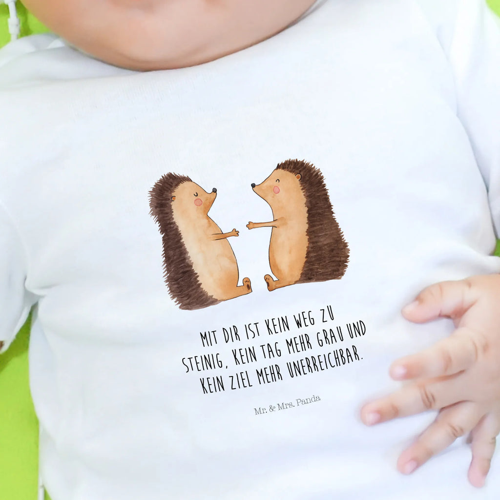 Organiczna koszulka dla niemowląt Miłość jeży Baby Shirt Zur Geburt, Baby Baumwollshirt, Baby Langarmshirt, Baby Shirt Erstausstattung, Baby Shirt Mädchen, Baby Bio Shirt, Baby Shirt Modern, Baby Shirt, Baby Shirt Geschenk, Baby Top, Baby Shirt Neutral, Baby Pullover, Baby Shirt Unisex, Lustiges Baby Shirt, Süßes Baby Shirt, Baby Shirt Mit Spruch, Baby Kurzarmshirt, Baby Shirt Grau, Baby Shirt Weiß, Baby Shirt Junge, Baby Jerseyshirt, Baby Shirt Bunt, Baby T-Shirt, Baby Sweatshirt, Baby Oberteil, Baby Shirt Mit Aufdruck, Baby Hemd, Baby Shirt Mit Motiv, Baby Shirt Klassisch, Baby Shirt Pastell, Baby Shirt Gestreift, Baby Shirt Alltag, Liebe, Partner, Freund, Freundin, Ehemann, Ehefrau, Heiraten, Verlobung, Heiratsantrag, Liebesgeschenk, Jahrestag, Hocheitstag, Verheiratet, Verliebt, Verlobt, Igel, Hochzeitstag, Liebesbeweis, Geschenk, Hochzeit