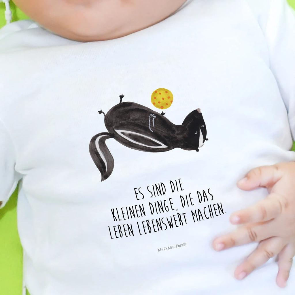 Organiczna koszulka dla niemowląt skunks piłka Baby Shirt Mädchen, Baby Shirt Klassisch, Baby Shirt Gestreift, Baby Shirt Bunt, Baby Shirt Junge, Baby Top, Baby Shirt Grau, Baby Shirt, Baby Shirt Mit Spruch, Baby Sweatshirt, Baby Baumwollshirt, Lustiges Baby Shirt, Baby Shirt Geschenk, Baby Shirt Mit Aufdruck, Süßes Baby Shirt, Baby Shirt Modern, Baby Hemd, Baby Shirt Zur Geburt, Baby Shirt Mit Motiv, Baby Shirt Unisex, Baby Pullover, Baby Shirt Erstausstattung, Baby Shirt Weiß, Baby Bio Shirt, Baby T-Shirt, Baby Shirt Alltag, Baby Oberteil, Baby Jerseyshirt, Baby Kurzarmshirt, Baby Shirt Pastell, Baby Shirt Neutral, Baby Langarmshirt, Skunk, Stinktier, Wildtier, Raubtier, Verspielt, Weisheit, Stinki, Stinker
