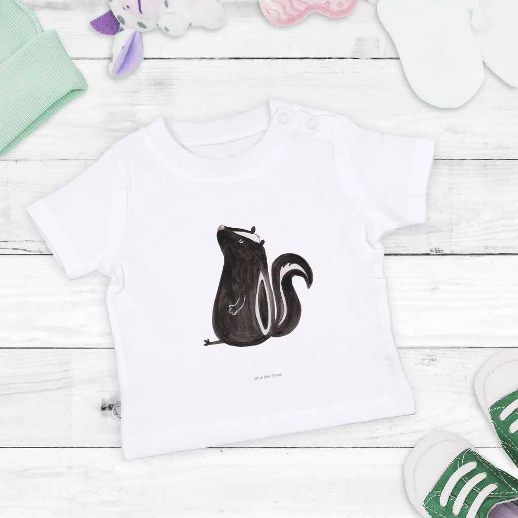 Organiczna koszulka dla niemowląt skunks siedzenie Baby Shirt Weiß, Baby Shirt Klassisch, Baby Shirt Erstausstattung, Baby Kurzarmshirt, Baby Shirt Mit Motiv, Baby Shirt Unisex, Baby Shirt Modern, Baby Shirt Geschenk, Baby Shirt Alltag, Lustiges Baby Shirt, Baby Shirt Gestreift, Baby Pullover, Baby Top, Baby Bio Shirt, Baby Jerseyshirt, Baby Baumwollshirt, Baby Shirt Pastell, Süßes Baby Shirt, Baby Hemd, Baby Shirt Bunt, Baby Shirt Junge, Baby Shirt Zur Geburt, Baby Sweatshirt, Baby Shirt Mit Spruch, Baby Langarmshirt, Baby T-Shirt, Baby Shirt Neutral, Baby Shirt Mit Aufdruck, Baby Shirt Grau, Baby Oberteil, Baby Shirt, Baby Shirt Mädchen, Skunk, Stinktier, Besserwisser, Stinki, Recht, Raubtier, Wildtier, Stinker, Büro, Spruch