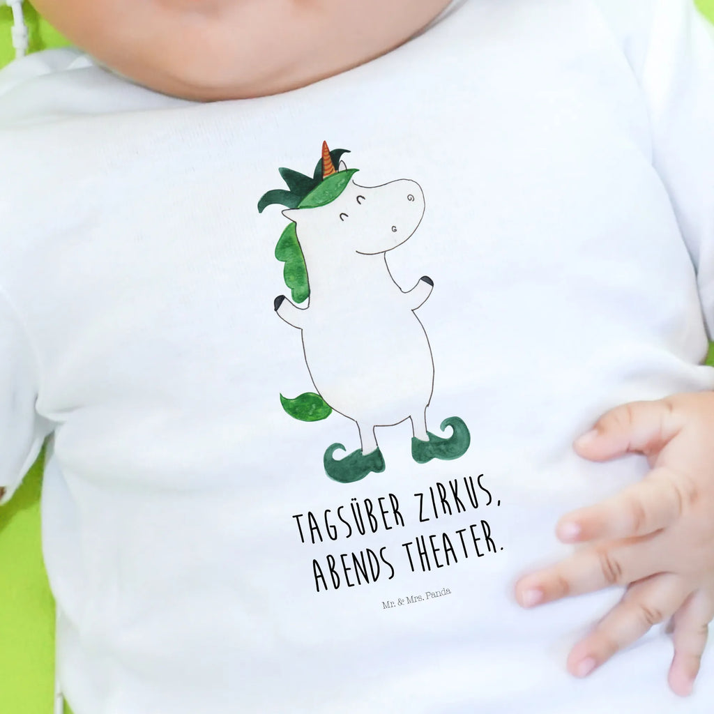 Organic Baby Shirt Einhorn Joker Baby Jerseyshirt, Baby Shirt Alltag, Baby Oberteil, Baby T-Shirt, Baby Shirt Junge, Baby Kurzarmshirt, Baby Shirt Unisex, Baby Shirt Erstausstattung, Süßes Baby Shirt, Baby Shirt Modern, Baby Hemd, Baby Shirt Pastell, Baby Shirt Mit Spruch, Baby Sweatshirt, Baby Shirt Grau, Baby Baumwollshirt, Baby Shirt Gestreift, Baby Shirt Weiß, Baby Shirt Bunt, Baby Pullover, Baby Top, Baby Shirt Klassisch, Baby Shirt Zur Geburt, Baby Shirt Mit Aufdruck, Baby Langarmshirt, Baby Bio Shirt, Baby Shirt Mädchen, Baby Shirt Neutral, Baby Shirt Mit Motiv, Lustiges Baby Shirt, Baby Shirt, Baby Shirt Geschenk, Einhorn Deko, Einhörner, Einhorn, Unicorn, Mittelalter, Kasper, Hofnarr, Gaukler