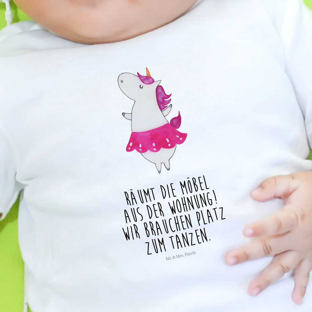 Organiczna koszulka dla niemowląt Jednorożec balerina Baby Shirt Gestreift, Baby T-Shirt, Baby Shirt Erstausstattung, Baby Shirt Junge, Baby Shirt, Baby Kurzarmshirt, Baby Shirt Grau, Baby Jerseyshirt, Baby Shirt Pastell, Baby Shirt Mädchen, Baby Shirt Neutral, Baby Langarmshirt, Baby Shirt Weiß, Baby Oberteil, Baby Shirt Unisex, Baby Shirt Alltag, Baby Top, Baby Baumwollshirt, Baby Shirt Mit Motiv, Baby Shirt Geschenk, Lustiges Baby Shirt, Baby Pullover, Baby Shirt Mit Spruch, Baby Shirt Zur Geburt, Baby Shirt Klassisch, Süßes Baby Shirt, Baby Shirt Modern, Baby Sweatshirt, Baby Shirt Mit Aufdruck, Baby Bio Shirt, Baby Hemd, Baby Shirt Bunt, Einhorn Deko, Einhörner, Einhorn, Unicorn, Spaß, Wohnung, Tanzen, Tänzerin, Geburtstag, Lebensfreude, Party, Lebenslust, Feiern, Ballerina