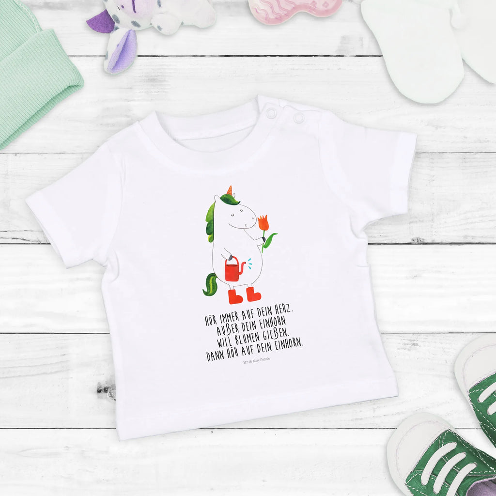 Organic Baby Shirt unicorn gardener Baby Shirt Klassisch, Baby Shirt Weiß, Lustiges Baby Shirt, Baby Jerseyshirt, Baby Baumwollshirt, Baby Shirt Mit Motiv, Baby Shirt Erstausstattung, Baby Top, Baby Shirt Modern, Baby Shirt Mit Spruch, Baby Shirt Alltag, Baby Shirt, Baby Shirt Unisex, Baby Langarmshirt, Baby Hemd, Baby Shirt Neutral, Baby Kurzarmshirt, Baby Shirt Pastell, Baby Bio Shirt, Baby Shirt Junge, Baby Shirt Grau, Baby Shirt Gestreift, Baby Shirt Mädchen, Baby Oberteil, Baby Sweatshirt, Baby Shirt Geschenk, Baby Pullover, Süßes Baby Shirt, Baby Shirt Zur Geburt, Baby Shirt Bunt, Baby T-Shirt, Baby Shirt Mit Aufdruck, Einhorn Deko, Einhörner, Einhorn, Unicorn, Garten, Stiefel, Freude, Lebenslust, Blume, Gießkanne, Luftballon, Freundin, Giesskanne