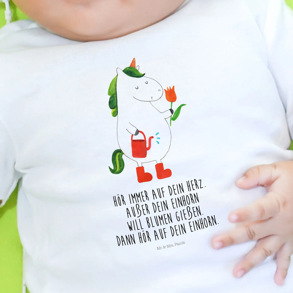 Organic Baby Shirt unicorn gardener Baby Shirt Klassisch, Baby Shirt Weiß, Lustiges Baby Shirt, Baby Jerseyshirt, Baby Baumwollshirt, Baby Shirt Mit Motiv, Baby Shirt Erstausstattung, Baby Top, Baby Shirt Modern, Baby Shirt Mit Spruch, Baby Shirt Alltag, Baby Shirt, Baby Shirt Unisex, Baby Langarmshirt, Baby Hemd, Baby Shirt Neutral, Baby Kurzarmshirt, Baby Shirt Pastell, Baby Bio Shirt, Baby Shirt Junge, Baby Shirt Grau, Baby Shirt Gestreift, Baby Shirt Mädchen, Baby Oberteil, Baby Sweatshirt, Baby Shirt Geschenk, Baby Pullover, Süßes Baby Shirt, Baby Shirt Zur Geburt, Baby Shirt Bunt, Baby T-Shirt, Baby Shirt Mit Aufdruck, Einhorn Deko, Einhörner, Einhorn, Unicorn, Garten, Stiefel, Freude, Lebenslust, Blume, Gießkanne, Luftballon, Freundin, Giesskanne