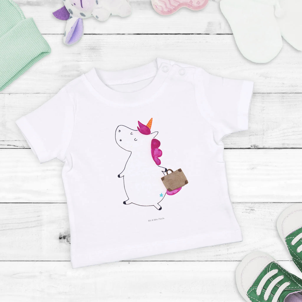 Organiczna koszulka dla niemowląt Jednorożec walizka Baby Baumwollshirt, Baby Shirt, Baby Langarmshirt, Baby T-Shirt, Baby Shirt Alltag, Baby Shirt Zur Geburt, Süßes Baby Shirt, Baby Shirt Geschenk, Baby Shirt Grau, Baby Oberteil, Baby Shirt Mit Motiv, Baby Bio Shirt, Baby Shirt Junge, Baby Pullover, Baby Shirt Mit Aufdruck, Baby Top, Baby Shirt Neutral, Baby Shirt Klassisch, Baby Shirt Mädchen, Baby Shirt Gestreift, Baby Shirt Erstausstattung, Baby Kurzarmshirt, Baby Shirt Weiß, Baby Shirt Pastell, Baby Sweatshirt, Baby Jerseyshirt, Baby Shirt Unisex, Baby Shirt Bunt, Baby Hemd, Baby Shirt Mit Spruch, Lustiges Baby Shirt, Baby Shirt Modern, Einhorn Deko, Einhörner, Einhorn, Unicorn, Abenteuer, Erwachsen, Kind, Witzig, Spaß, Gepäck, Reise, Verreisen, Lustig, Albern, Koffer