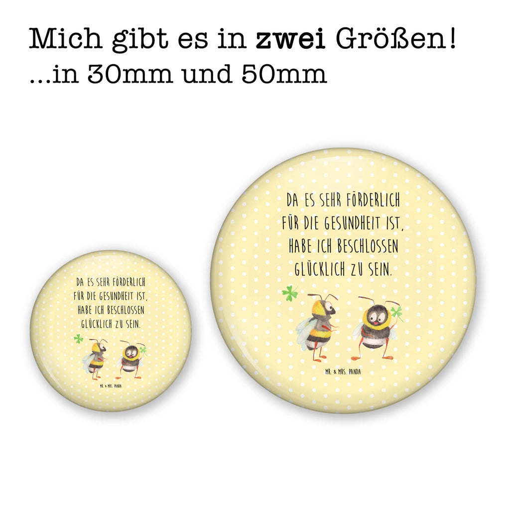 Button Hummeln mit Kleeblatt Button-Motiv 50 mm, Badge 50 mm, Werbebutton 50 mm, Button-Presse 50 mm, Eventbutton 50 mm, Button-Edition 50 mm, Pin 50 mm, Pin-Button 50 mm, Button 50 mm, Button-Lieferung 50 mm, Runde Buttons 50 mm, Button-Badge 50 mm, Button-Anstecker 50 mm, Marketingbutton 50 mm, Festivalbutton 50 mm, Button-Sonderedition 50 mm, Sammlerbutton 50 mm, Button-Button 50 mm, Button-Emblem 50 mm, Ansteckbutton 50 mm, Button-Pin 50 mm, Vereinsbutton 50 mm, Button Abzeichen 50 mm, Button-Design 50 mm, Button-Sujet 50 mm, Button-Druck 50 mm, Button-Logo 50 mm, Button-Set 50 mm, Button-Kollektion 50 mm, Tiermotive, Gute Laune, lustige Sprüche, Tiere, Biene Deko, Hummel, Biene, Spruch schön, glücklich werden, Spruch positiv, glücklich sein, Spruch fröhlich