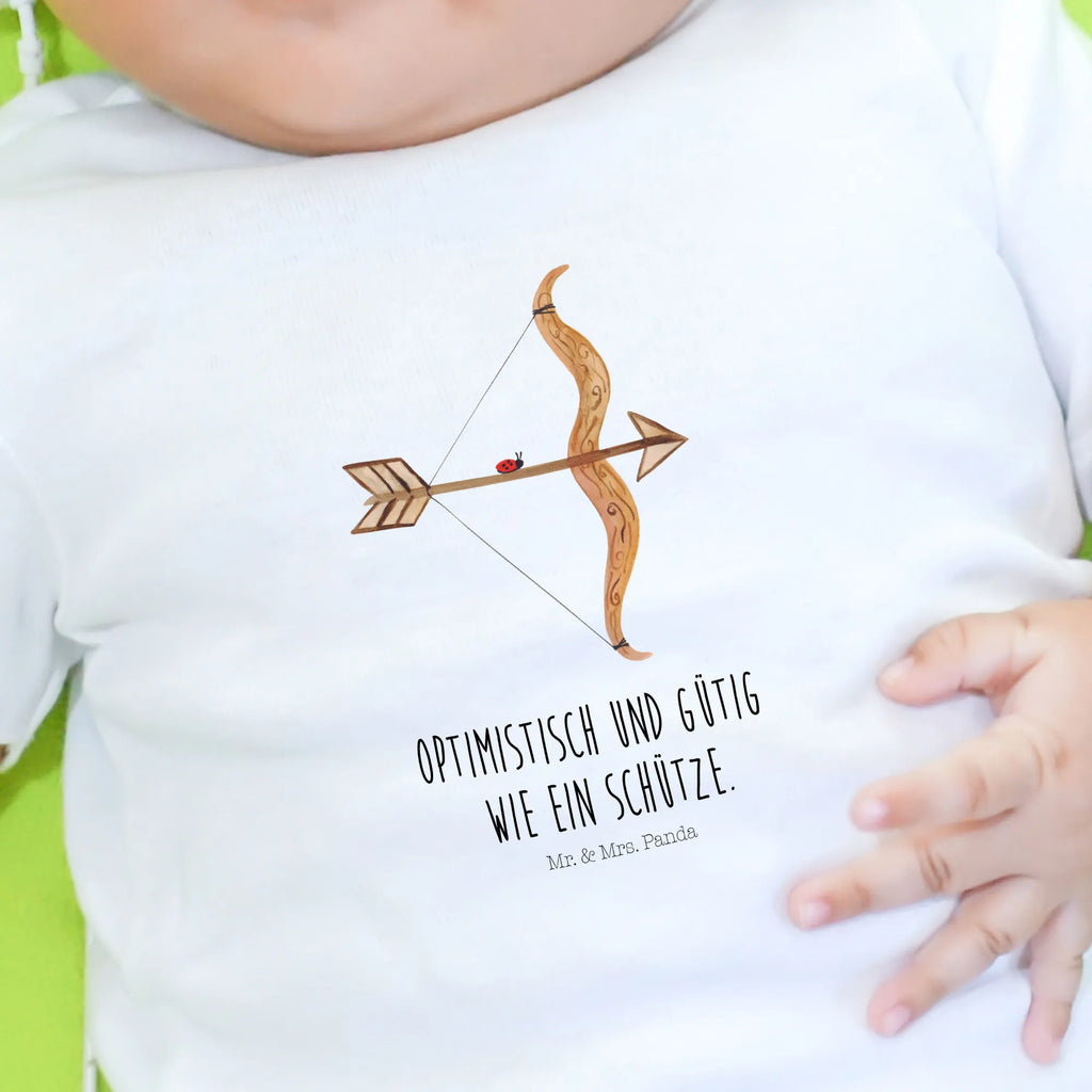 Organiczna koszulka dla niemowląt Znak zodiaku Strzelec Süßes Baby Shirt, Baby Shirt Erstausstattung, Baby Langarmshirt, Lustiges Baby Shirt, Baby Shirt Mädchen, Baby Shirt Neutral, Baby Shirt Zur Geburt, Baby Sweatshirt, Baby Shirt Grau, Baby Hemd, Baby Shirt Pastell, Baby Shirt Unisex, Baby Bio Shirt, Baby Shirt Mit Motiv, Baby Shirt Geschenk, Baby Shirt Bunt, Baby Shirt Modern, Baby Shirt, Baby Shirt Klassisch, Baby Shirt Alltag, Baby Shirt Mit Spruch, Baby Oberteil, Baby Jerseyshirt, Baby Shirt Mit Aufdruck, Baby Top, Baby Shirt Junge, Baby T-Shirt, Baby Baumwollshirt, Baby Shirt Gestreift, Baby Kurzarmshirt, Baby Pullover, Baby Shirt Weiß, Sternzeichen, Tierkreiszeichen, Horoskop, Astrologie, Aszendent, Schütze Sternzeichen, Schütze Geschenk, Geburtstag Dezember, Geschenk Schützenfest, Geschenk November, Geschenk Dezember, Schütze, Geburtstag November