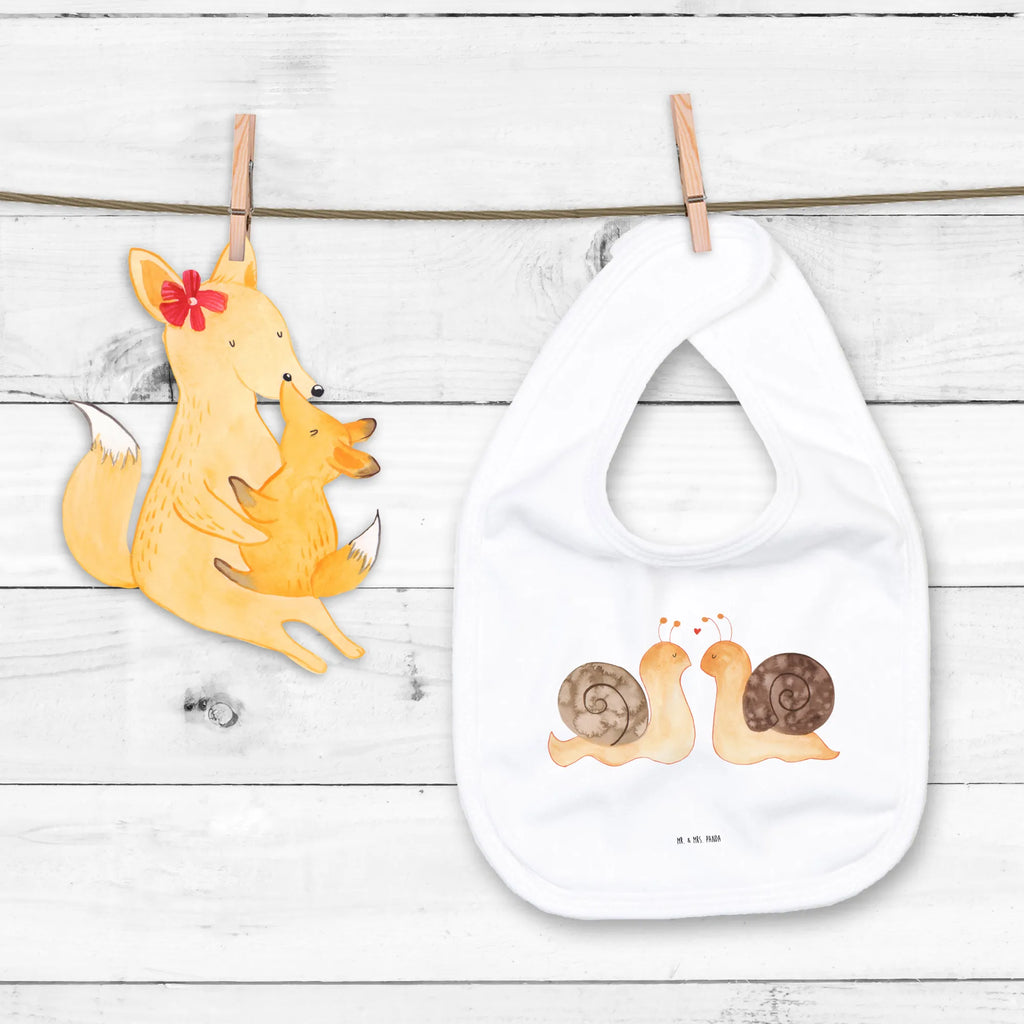Organic Babylätzchen Schnecken Liebe Babyshower, Babylätzchen Bio Baumwolle, Babyartikel, Eltern, Baby Latz, Baby Erstausstattung, Babylätzchen Alltagstauglich, Lätzchen Mit Spruch, Babylätzchen Für Jungen, Babylätzchen Handgemacht, Babylätzchen Aus Baumwolle, Baby Lätzchen Set, Baby Halstuch, Babylätzchen Waschbar, Babyhalstuch, Baby Esslätzchen, Kinderkleidung, Babylätzchen, Esslätzchen Baby, Geschenk Zur Geburt, Babylätzchen Für Beikost, Babymode, Babylatz, Babylätzchen Wasserfest, Babylätzchen Bunt, Babylätzchen Mit Klettverschluss, Babylätzchen Als Geschenk, Babykleidung, Babyparty, Kleinkind, Lustiges Babylätzchen, Babylätzchen Neutral, Babylätzchen Design, Babylätzchen Mit Druckknopf, Sabberlätzchen, Dreieckstuch Baby, Spucktuch Baby, Kleckerschutz Baby, Lätzchen Baby, Halstuch Für Neugeborene, Baby Lätzchen, Babyausstattung, Babylätzchen Für Kita, Babylätzchen Für Mädchen, Babylätzchen Weich, Lätze, Neugeborenen Lätzchen, Babylätzchen Mit Motiv, Lätzchen Für Babys, Freundin, Freund, Liebe, Liebesgeschenk, Jahrestag, Verlobung, Partner, Ehemann, Ehefrau, Heiraten, Heiratsantrag, Hocheitstag