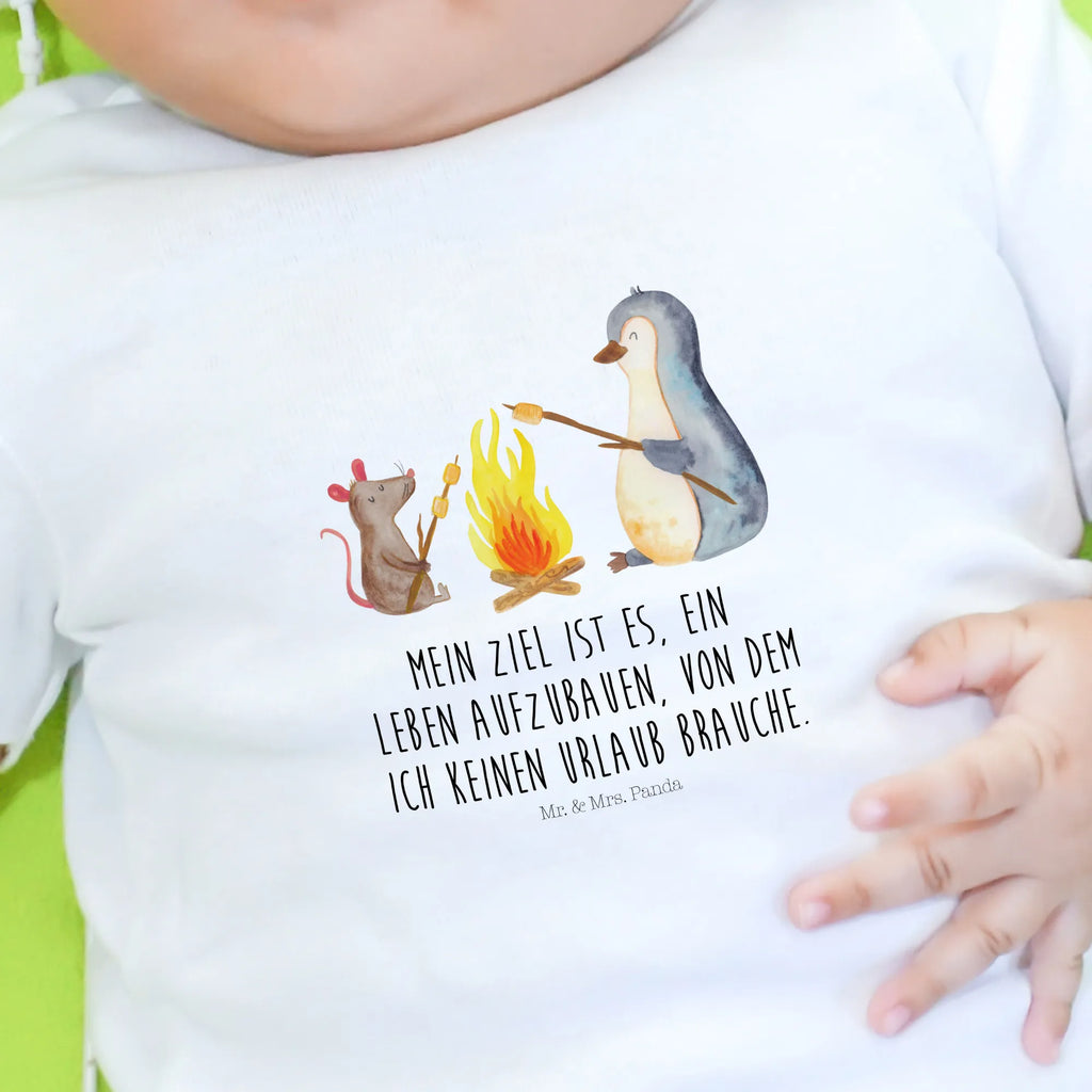 Organiczna koszulka dla niemowląt pingwin ognisko Baby T-Shirt, Jungen Baby T-Shirt, Mädchen Baby T-Shirt, Shirt, Pinguin, Maus, Pinguine, Lagerfeuer, Leben, Arbeit, Job, Motivation, Büro, Büroalltag, Lebensspruch, Lebensmotivation, Neustart, Liebe, grillen, Feuer, Marshmallows