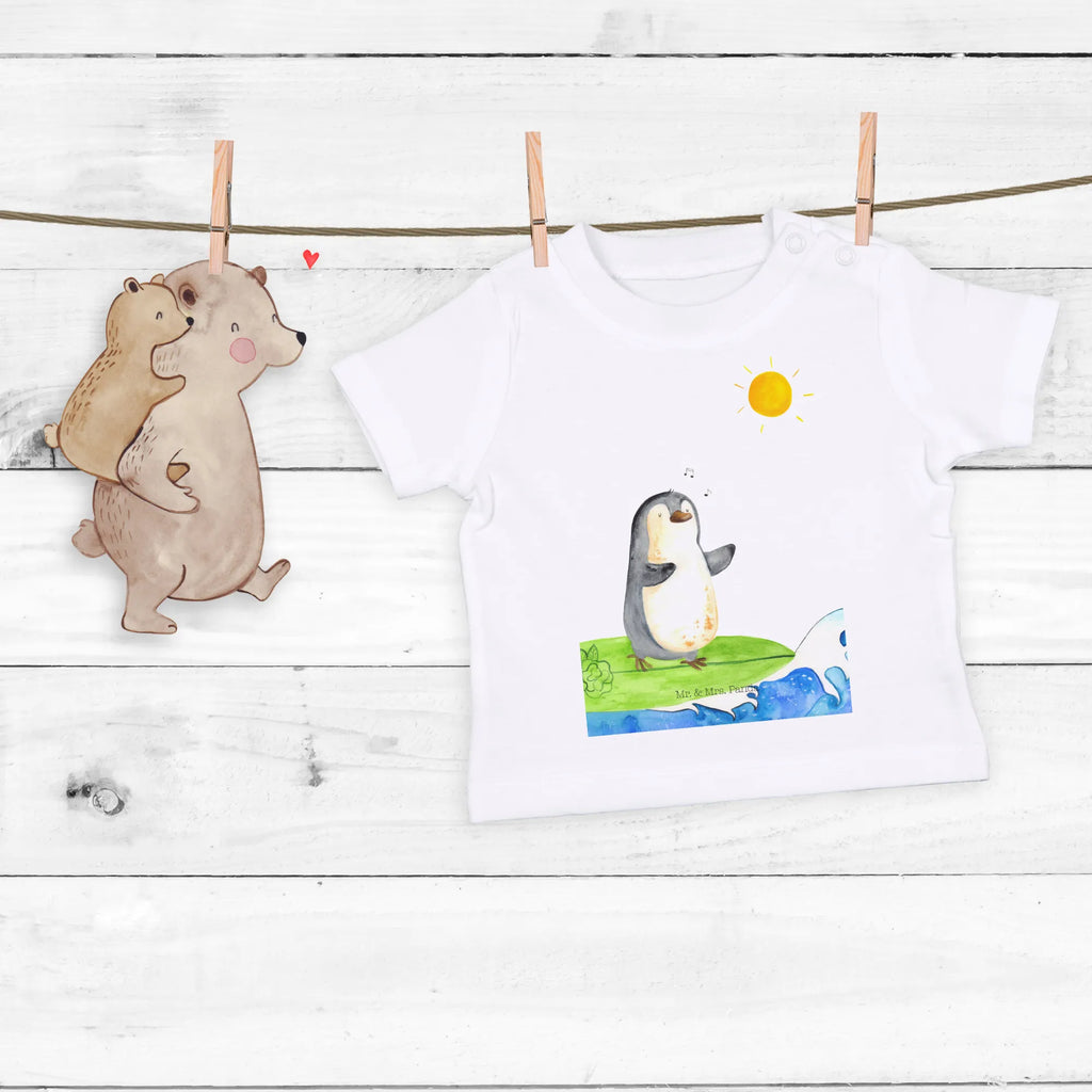 Organiczna koszulka dla niemowląt Pingwin surfista Baby Shirt Mit Spruch, Baby Shirt Grau, Baby Hemd, Baby Shirt Mit Aufdruck, Baby Shirt Mädchen, Baby Shirt Modern, Baby Shirt Klassisch, Baby Jerseyshirt, Baby Shirt Bunt, Lustiges Baby Shirt, Baby Shirt Unisex, Baby Shirt Erstausstattung, Baby Baumwollshirt, Baby Pullover, Baby Shirt Zur Geburt, Baby Langarmshirt, Baby Shirt Gestreift, Baby Bio Shirt, Baby Sweatshirt, Baby Shirt Alltag, Baby Shirt Pastell, Baby Shirt Weiß, Baby Shirt Geschenk, Baby Shirt, Baby T-Shirt, Baby Shirt Mit Motiv, Baby Shirt Neutral, Baby Top, Süßes Baby Shirt, Baby Shirt Junge, Baby Oberteil, Baby Kurzarmshirt, Pinguin, Wellen, Surfen, Wellen Reiten, Pinguine, Surfer, Urlaub, Portugal, Hawaii