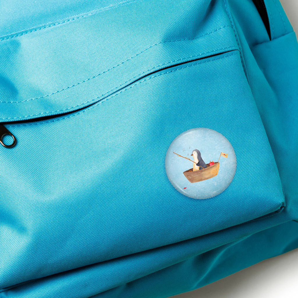 Button Penguin fishing boat Sammlerbutton 50 mm, Button-Design 50 mm, Button-Edition 50 mm, Button-Button 50 mm, Festivalbutton 50 mm, Pin 50 mm, Button-Sonderedition 50 mm, Ansteckbutton 50 mm, Button-Druck 50 mm, Button-Pin 50 mm, Badge 50 mm, Button-Logo 50 mm, Button-Badge 50 mm, Button-Anstecker 50 mm, Button Abzeichen 50 mm, Runde Buttons 50 mm, Button 50 mm, Button-Kollektion 50 mm, Vereinsbutton 50 mm, Button-Presse 50 mm, Werbebutton 50 mm, Button-Set 50 mm, Pin-Button 50 mm, Button-Sujet 50 mm, Button-Motiv 50 mm, Button-Lieferung 50 mm, Eventbutton 50 mm, Button-Emblem 50 mm, Marketingbutton 50 mm, Pinguin, genießen, Scheidung, Pinguine, Angeln, Geschenkidee Liebeskummer, Leben, Motivation, Trennung, Lebenslust, Boot, Neustart, Angelboot, Neuanfang