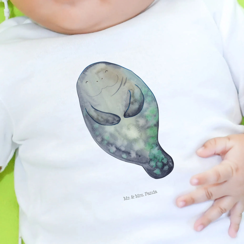 Organiczna koszulka dla niemowląt morska krowa Szczęśliwy Baby Shirt Neutral, Baby Shirt Geschenk, Baby Shirt Mit Aufdruck, Baby Bio Shirt, Baby Pullover, Baby Shirt Mit Spruch, Baby Shirt Mit Motiv, Süßes Baby Shirt, Baby Shirt Zur Geburt, Baby Shirt Junge, Baby Langarmshirt, Baby Sweatshirt, Baby Oberteil, Baby Baumwollshirt, Baby Shirt Unisex, Baby Shirt Mädchen, Lustiges Baby Shirt, Baby Shirt Modern, Baby Shirt Grau, Baby Shirt Weiß, Baby Shirt Bunt, Baby Shirt Pastell, Baby T-Shirt, Baby Top, Baby Shirt Gestreift, Baby Shirt Erstausstattung, Baby Shirt, Baby Kurzarmshirt, Baby Jerseyshirt, Baby Shirt Klassisch, Baby Hemd, Baby Shirt Alltag, Meerestiere, Meer, Urlaub, Respekt, Neuanfang, Achtsamkeit, Seekühe, Neustart, Seekuh, Freundin, Zufrieden, Selbstliebe, Liebeskummer